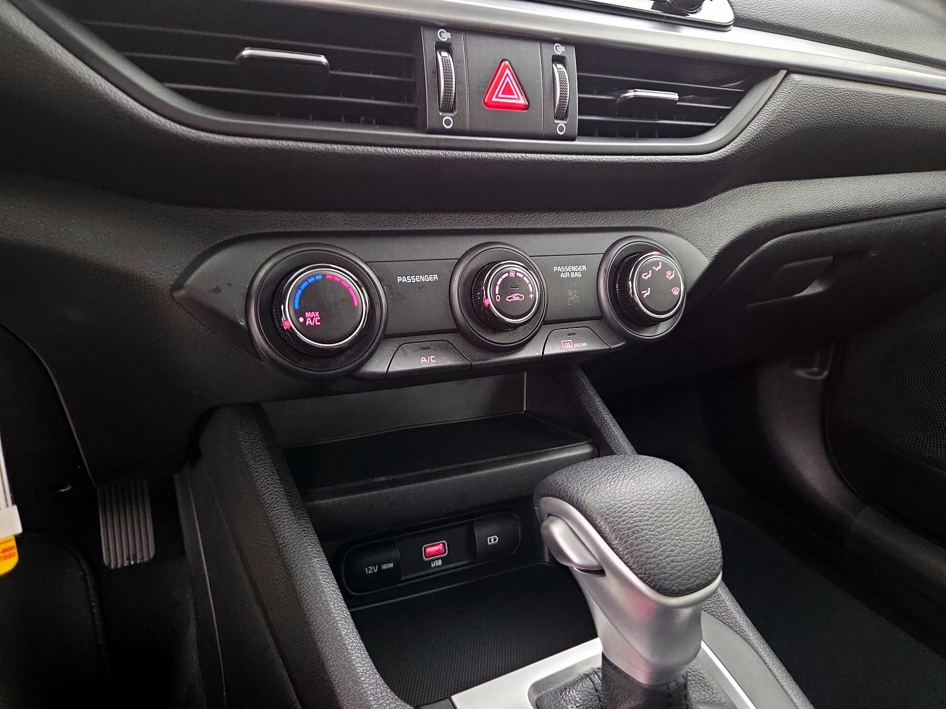 Thumbnail: 2024 Kia Forte - 16