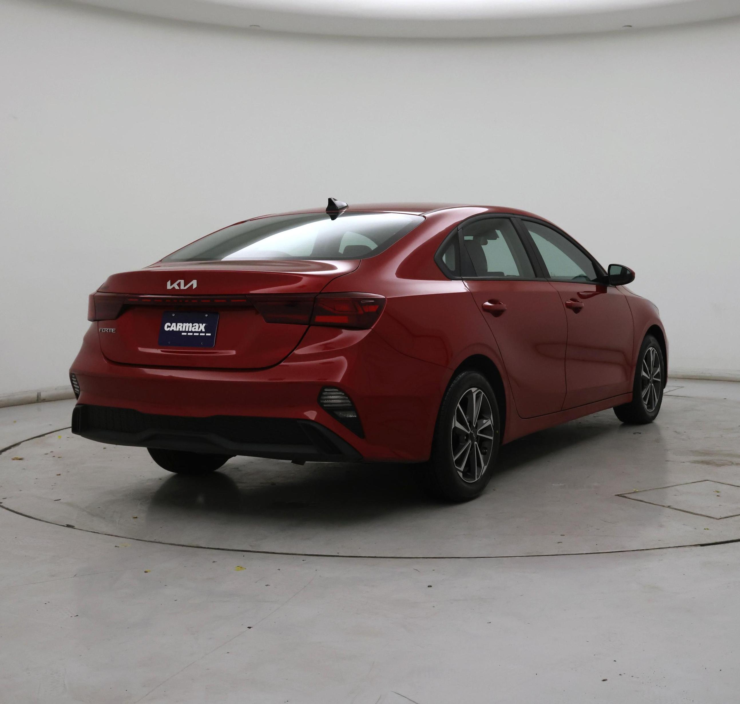 Thumbnail: 2024 Kia Forte - 8