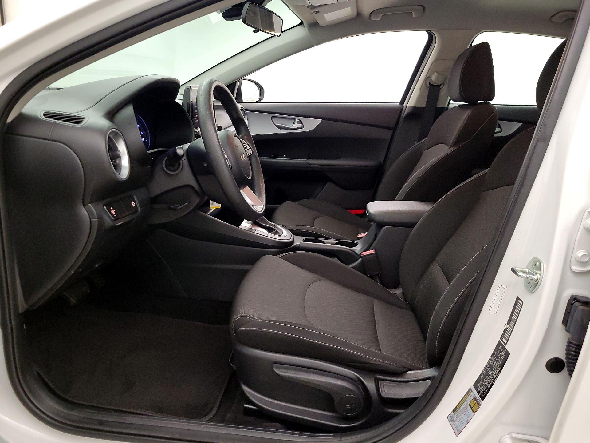 Thumbnail: 2024 Kia Forte - 11