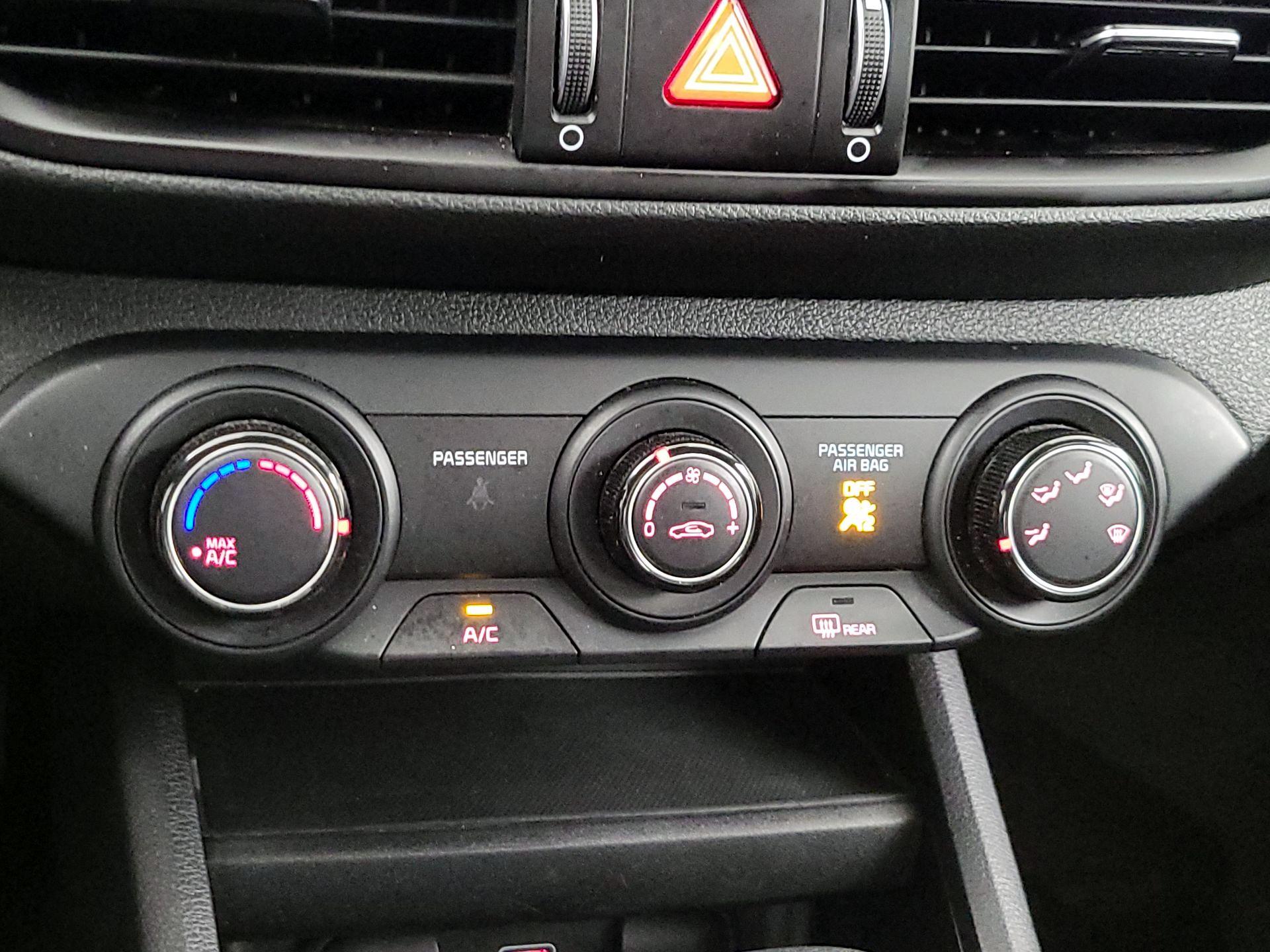 Thumbnail: 2024 Kia Forte - 16