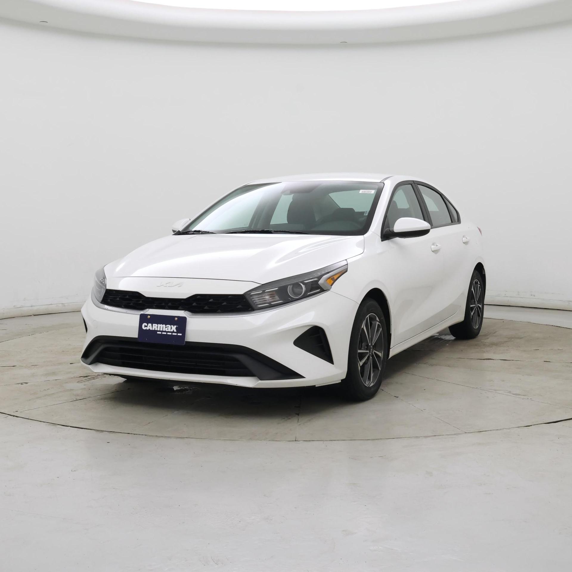 Thumbnail: 2024 Kia Forte - 4