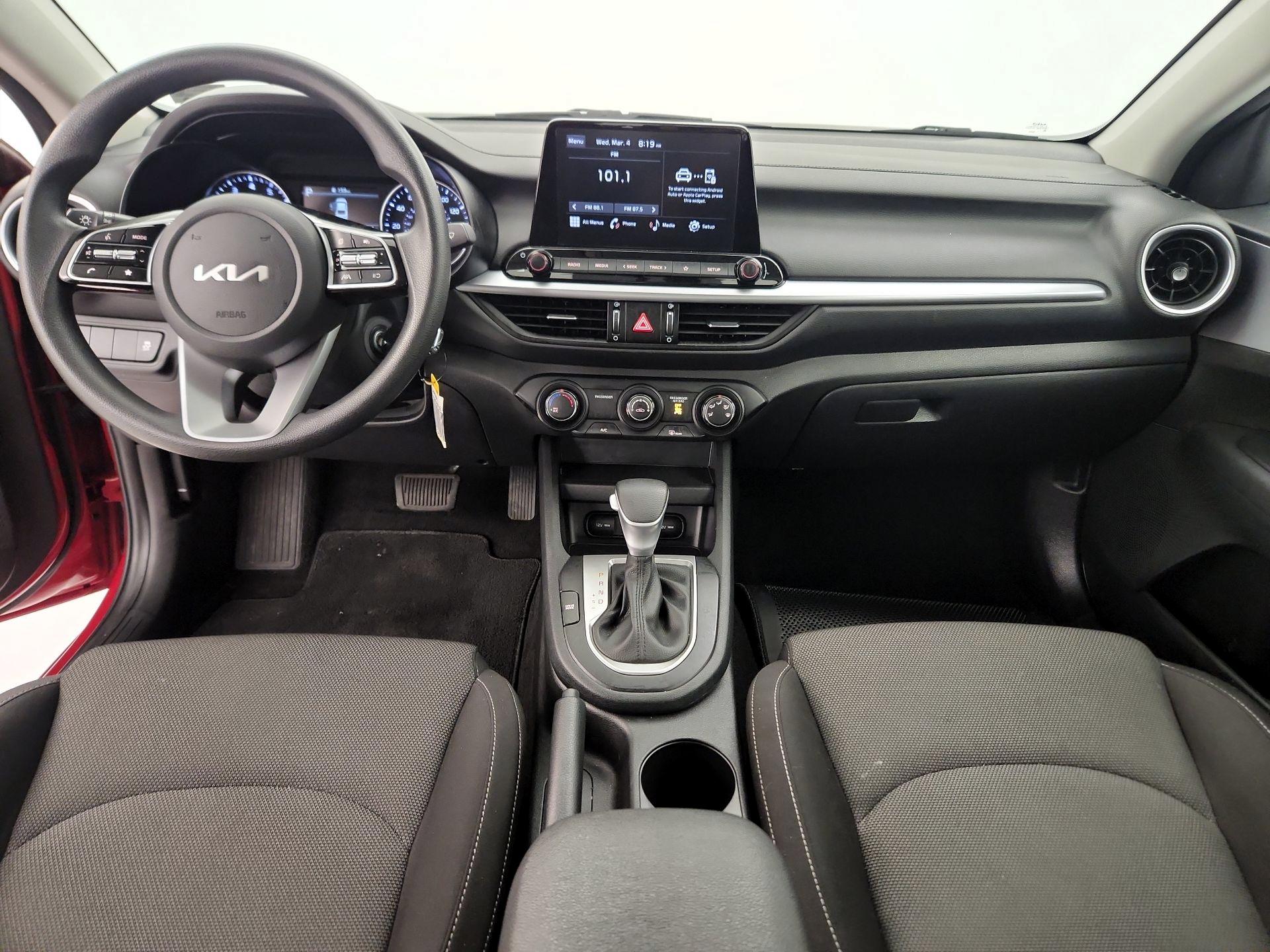 Thumbnail: 2022 Kia Forte - 9