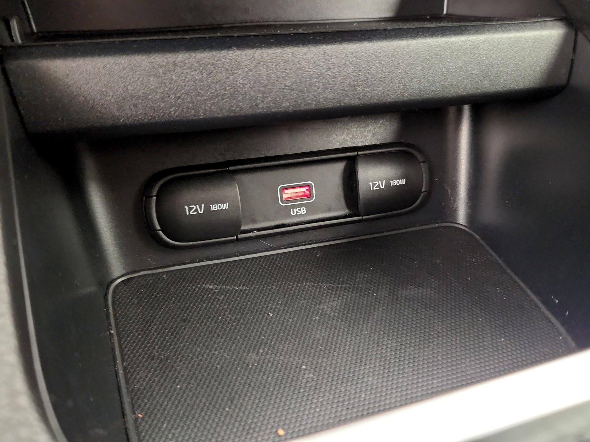 Thumbnail: 2022 Kia Forte - 18