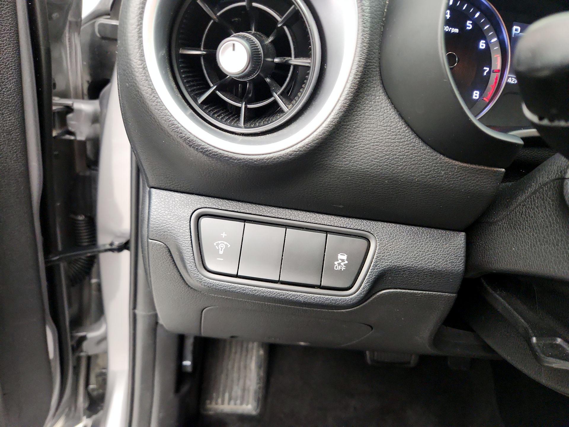 Thumbnail: 2024 Kia Forte - 13