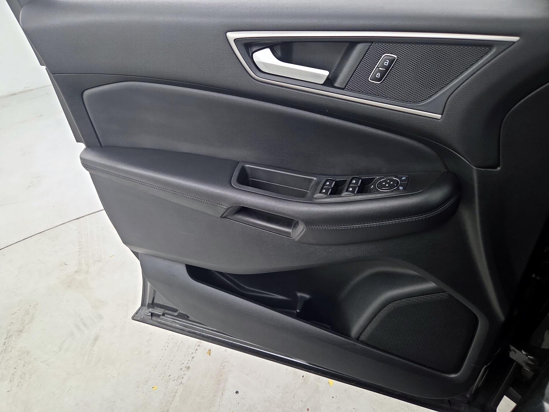 Thumbnail: 2022 Ford Edge - 12