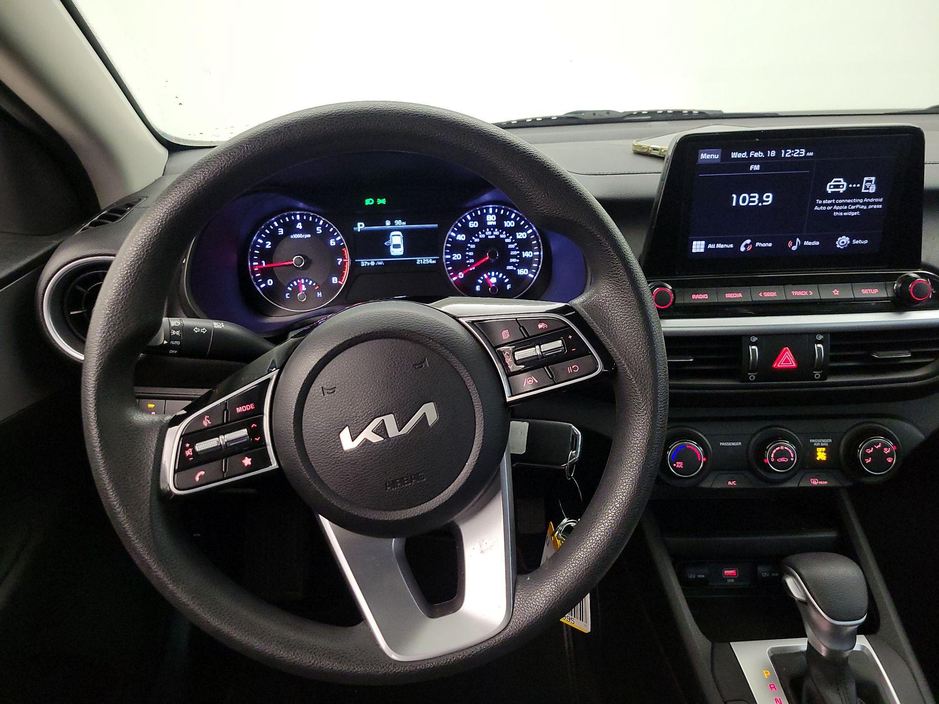 Thumbnail: 2023 Kia Forte - 10