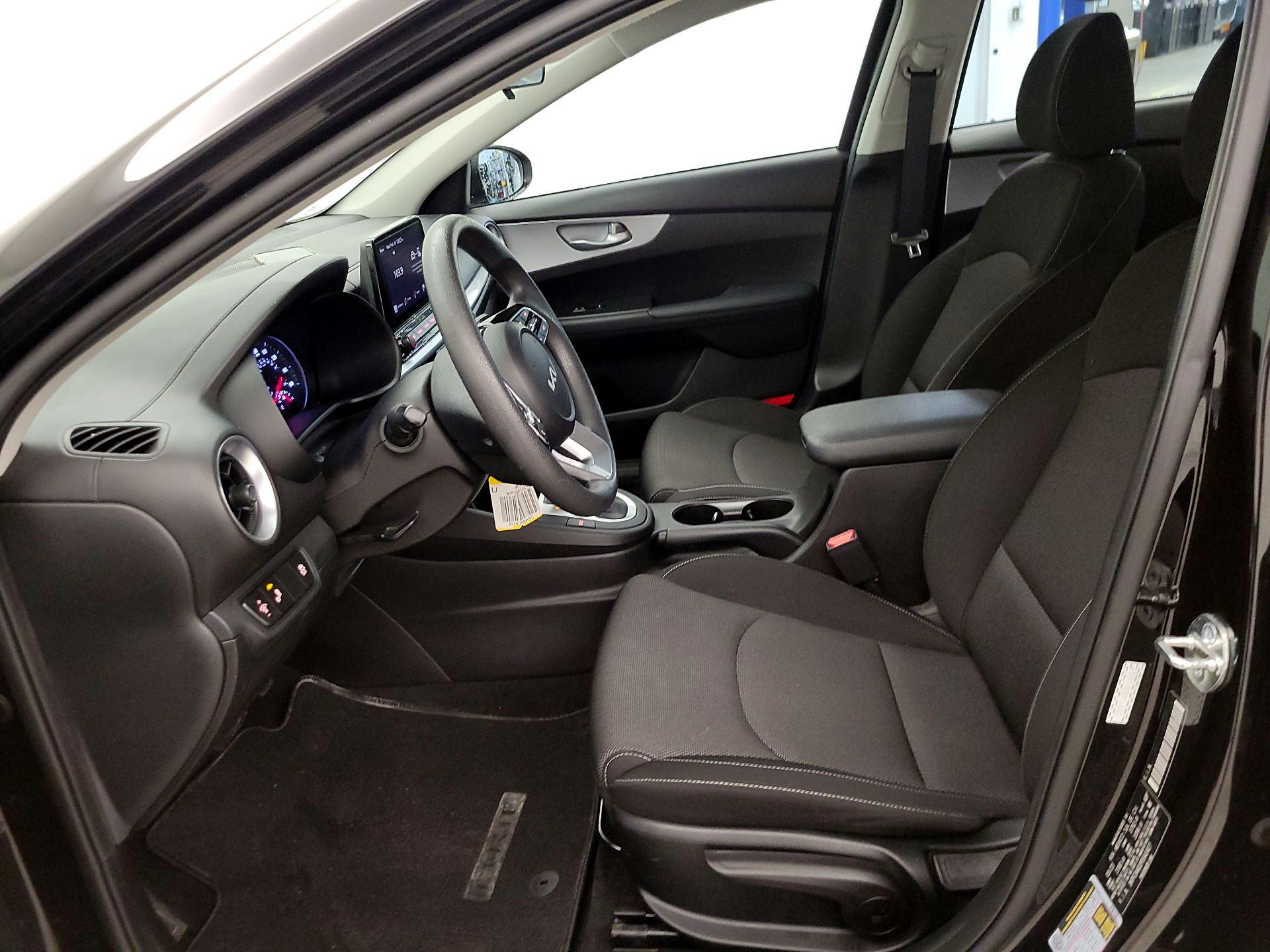 Thumbnail: 2023 Kia Forte - 11