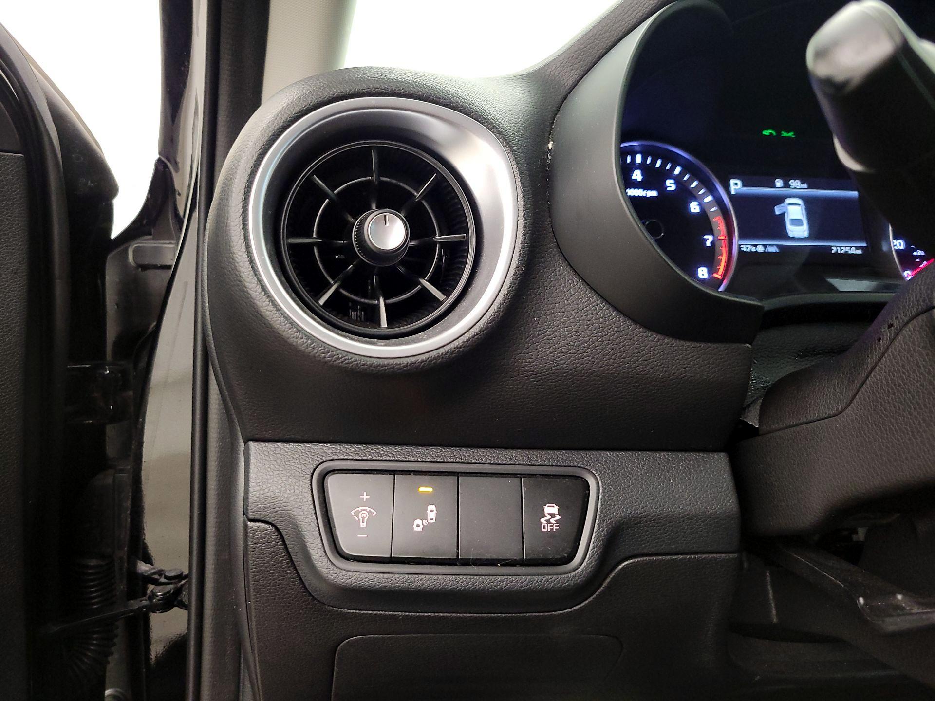 Thumbnail: 2023 Kia Forte - 13