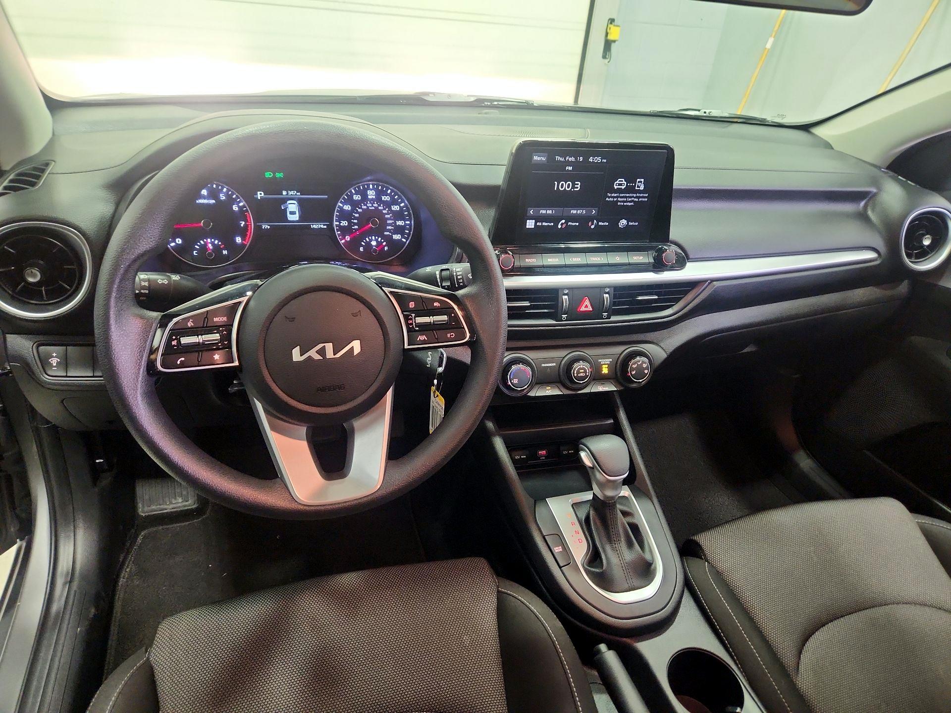 Thumbnail: 2023 Kia Forte - 9