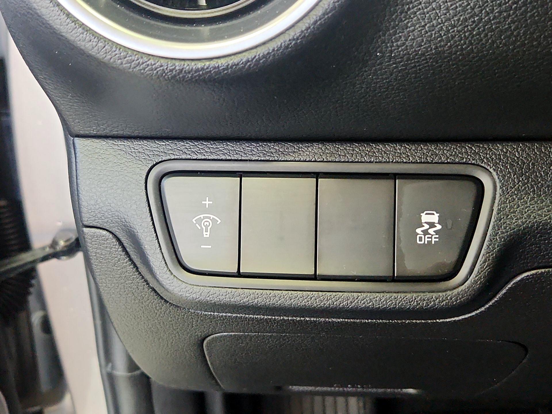 Thumbnail: 2023 Kia Forte - 13