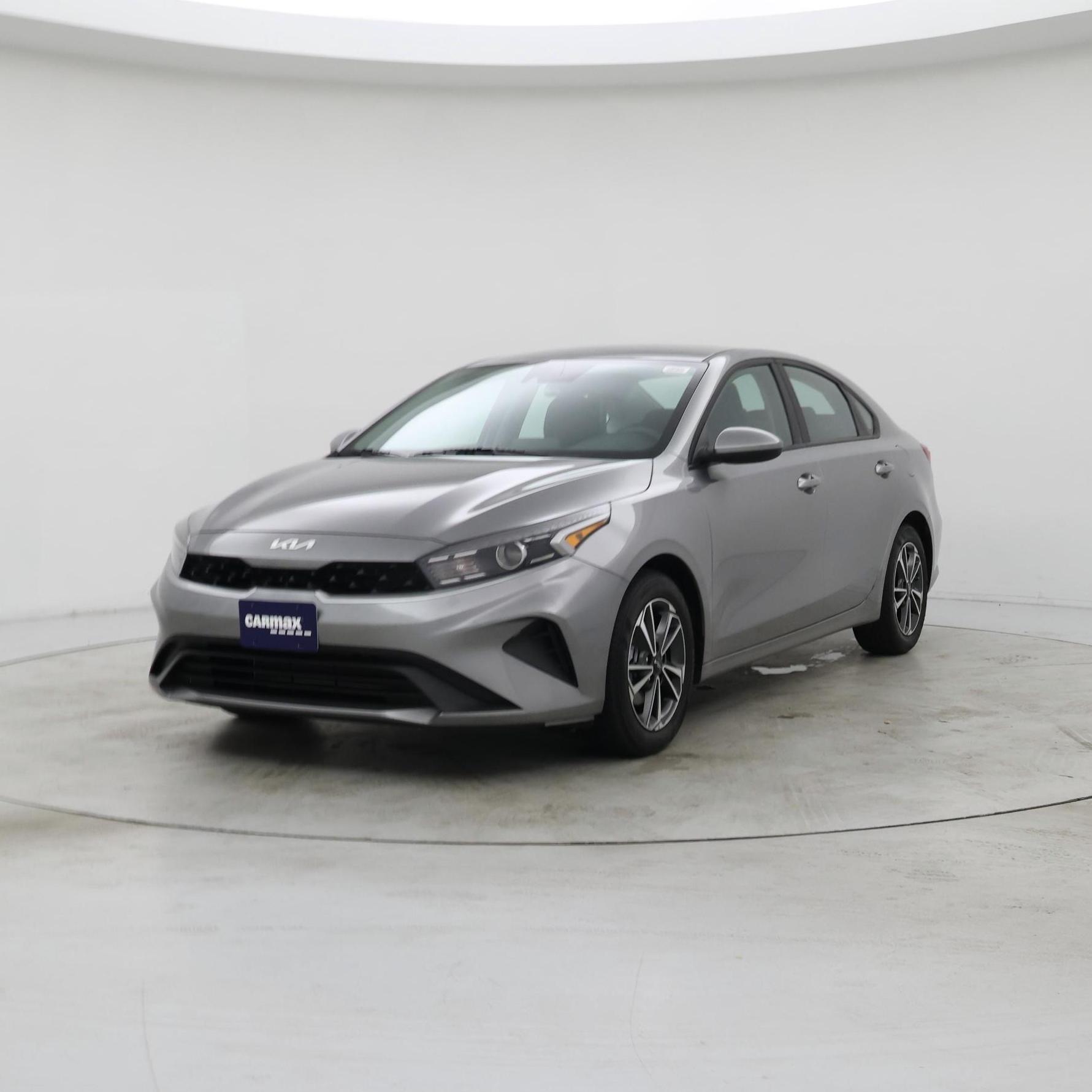 Thumbnail: 2023 Kia Forte - 4