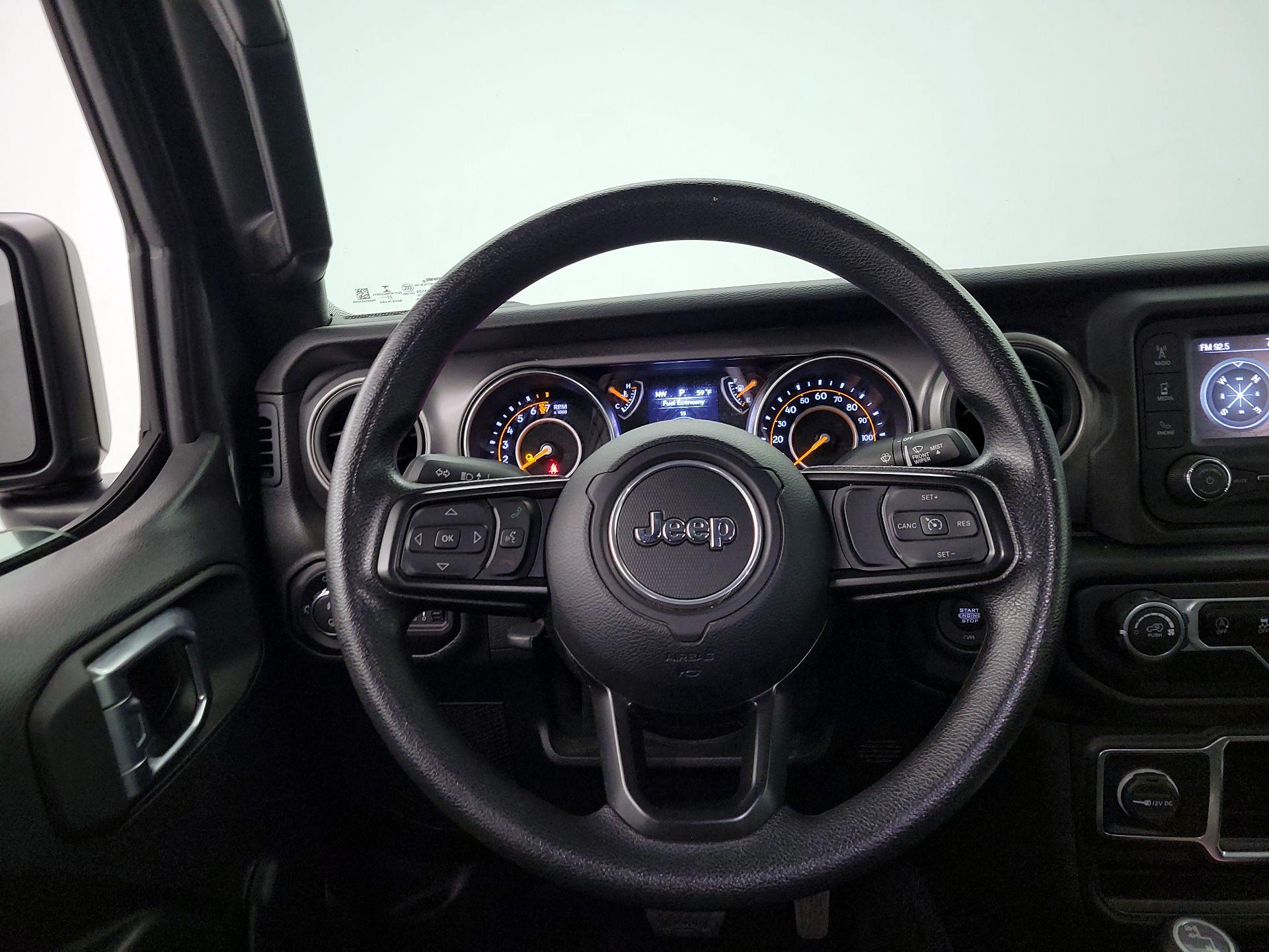 Thumbnail: 2021 Jeep Gladiator - 10