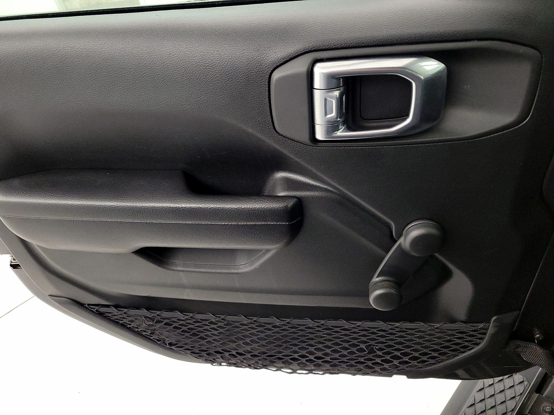 Thumbnail: 2021 Jeep Gladiator - 12