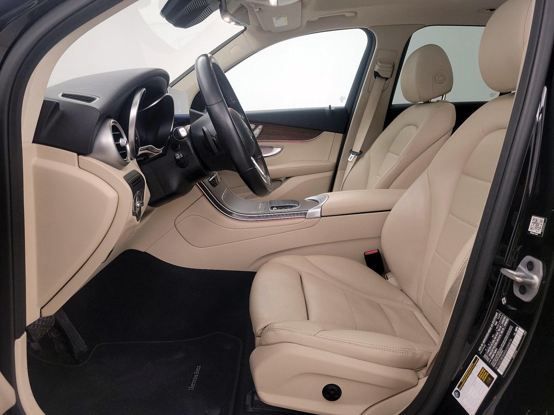 Thumbnail: 2022 Mercedes-Benz GLC - 11