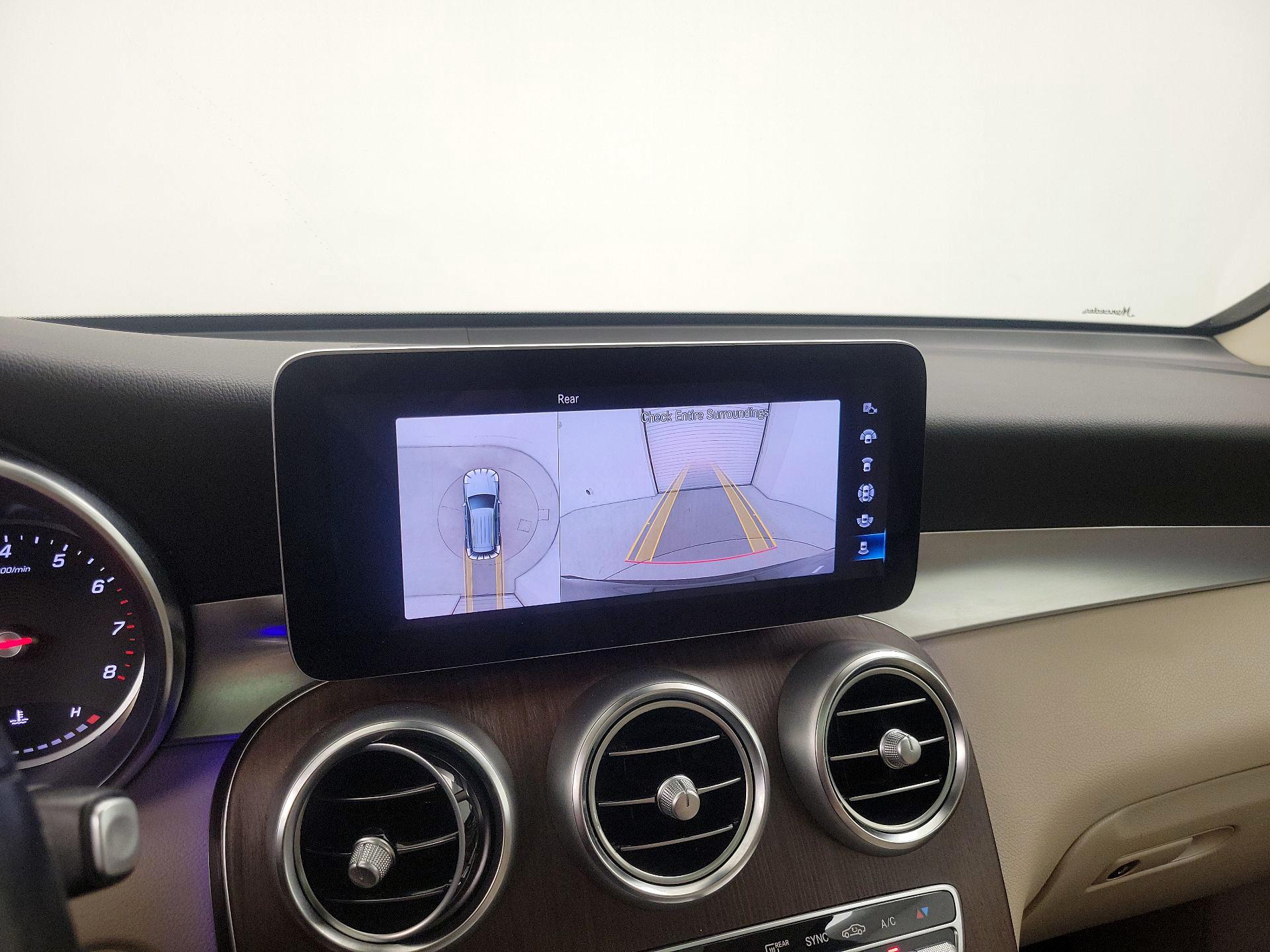 Thumbnail: 2022 Mercedes-Benz GLC - 15