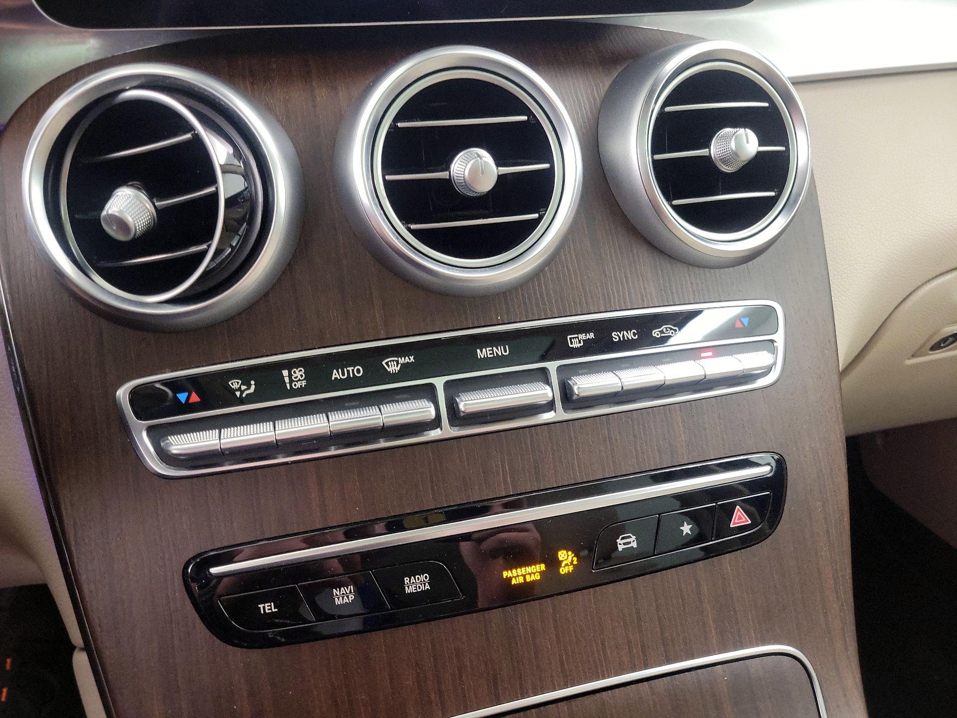 Thumbnail: 2022 Mercedes-Benz GLC - 17