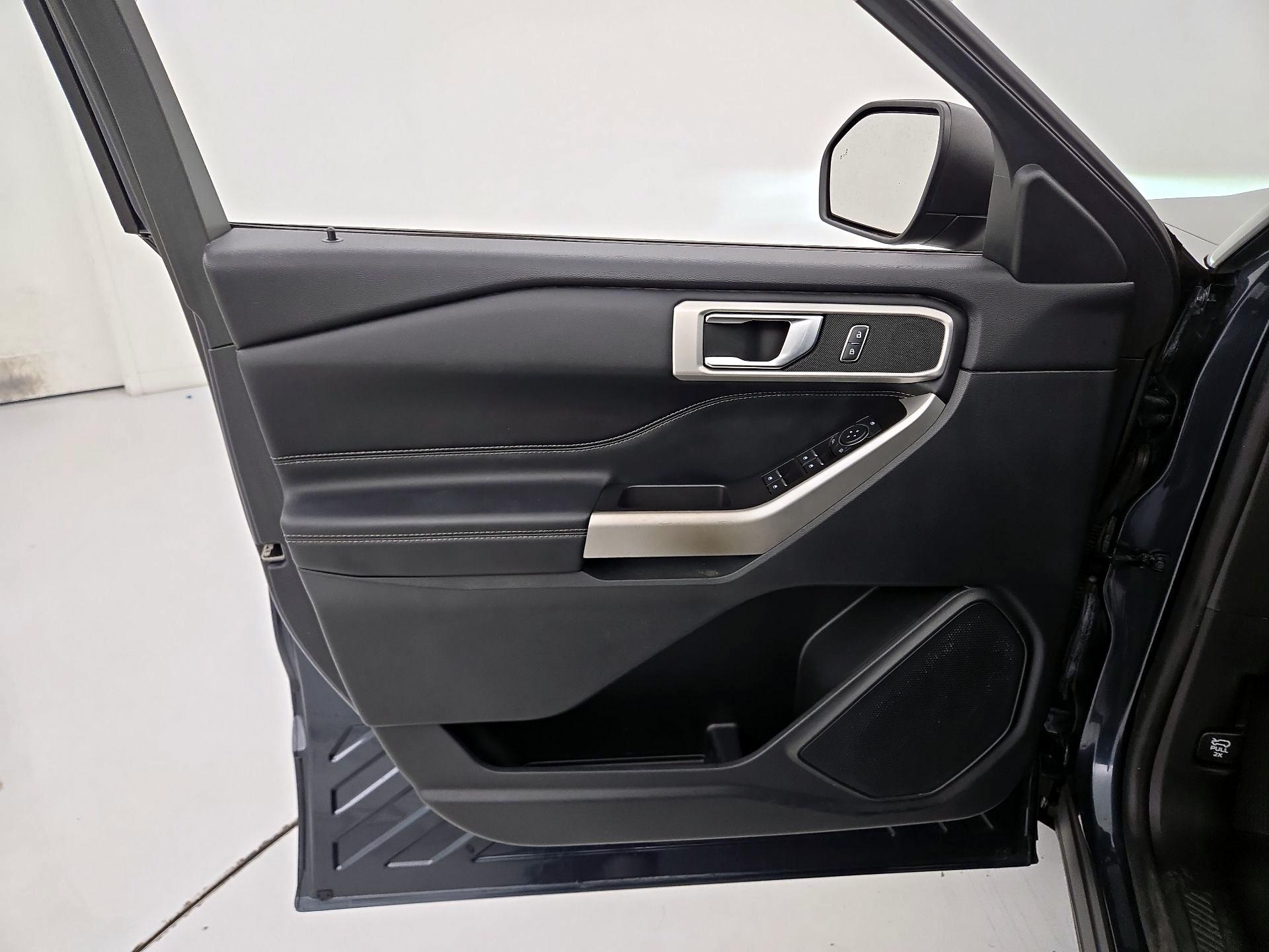 Thumbnail: 2022 Ford Explorer - 12