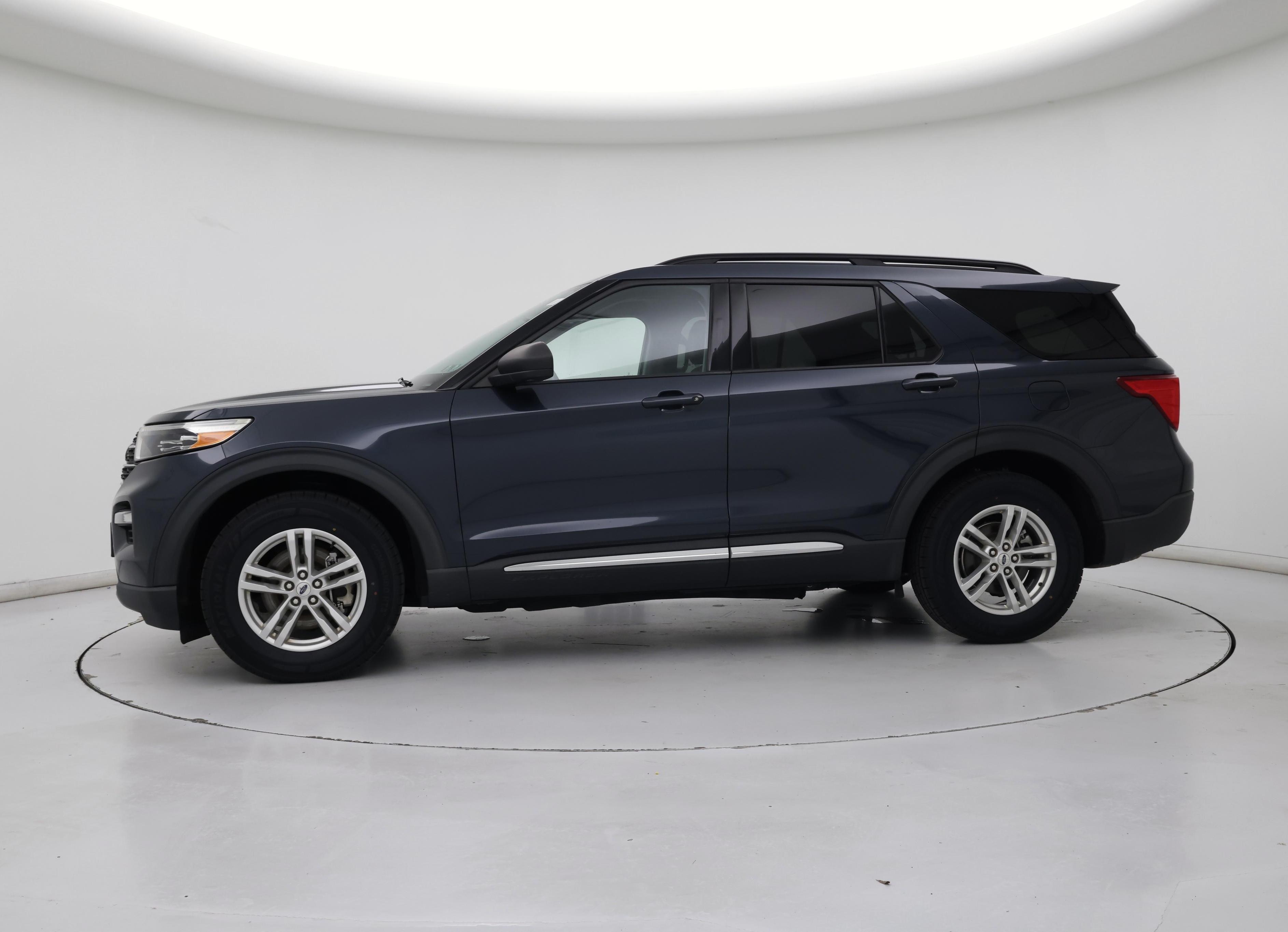 Thumbnail: 2022 Ford Explorer - 3