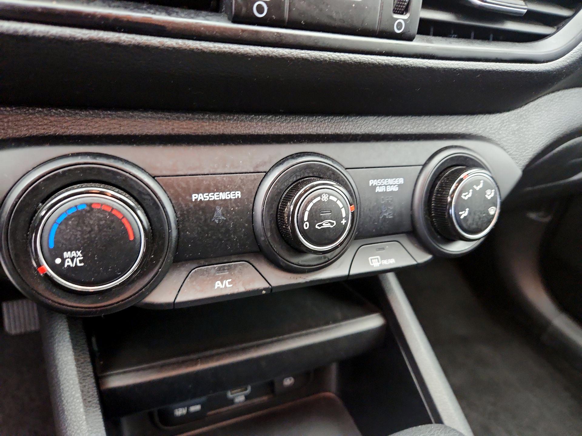 Thumbnail: 2024 Kia Forte - 16