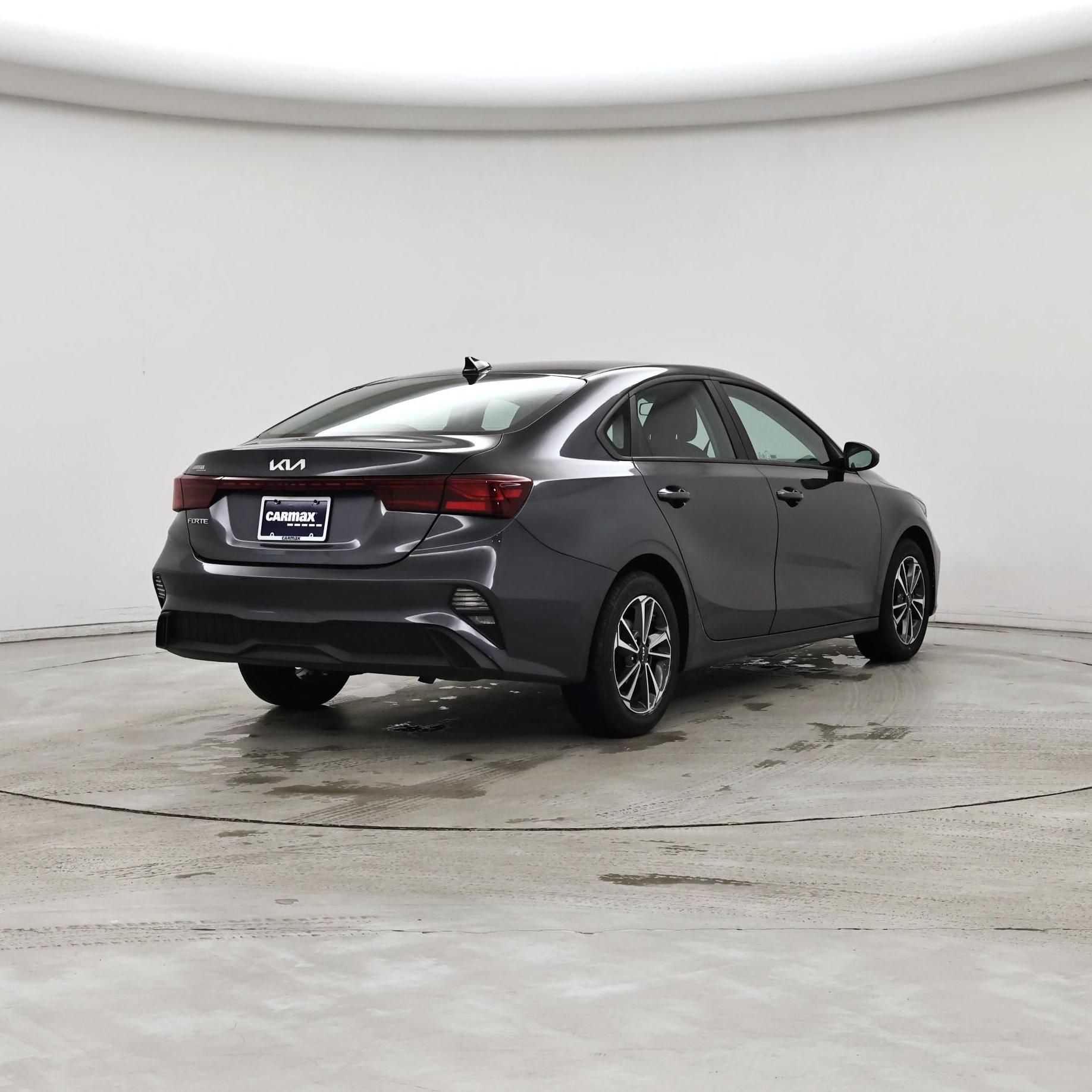 Thumbnail: 2024 Kia Forte - 8