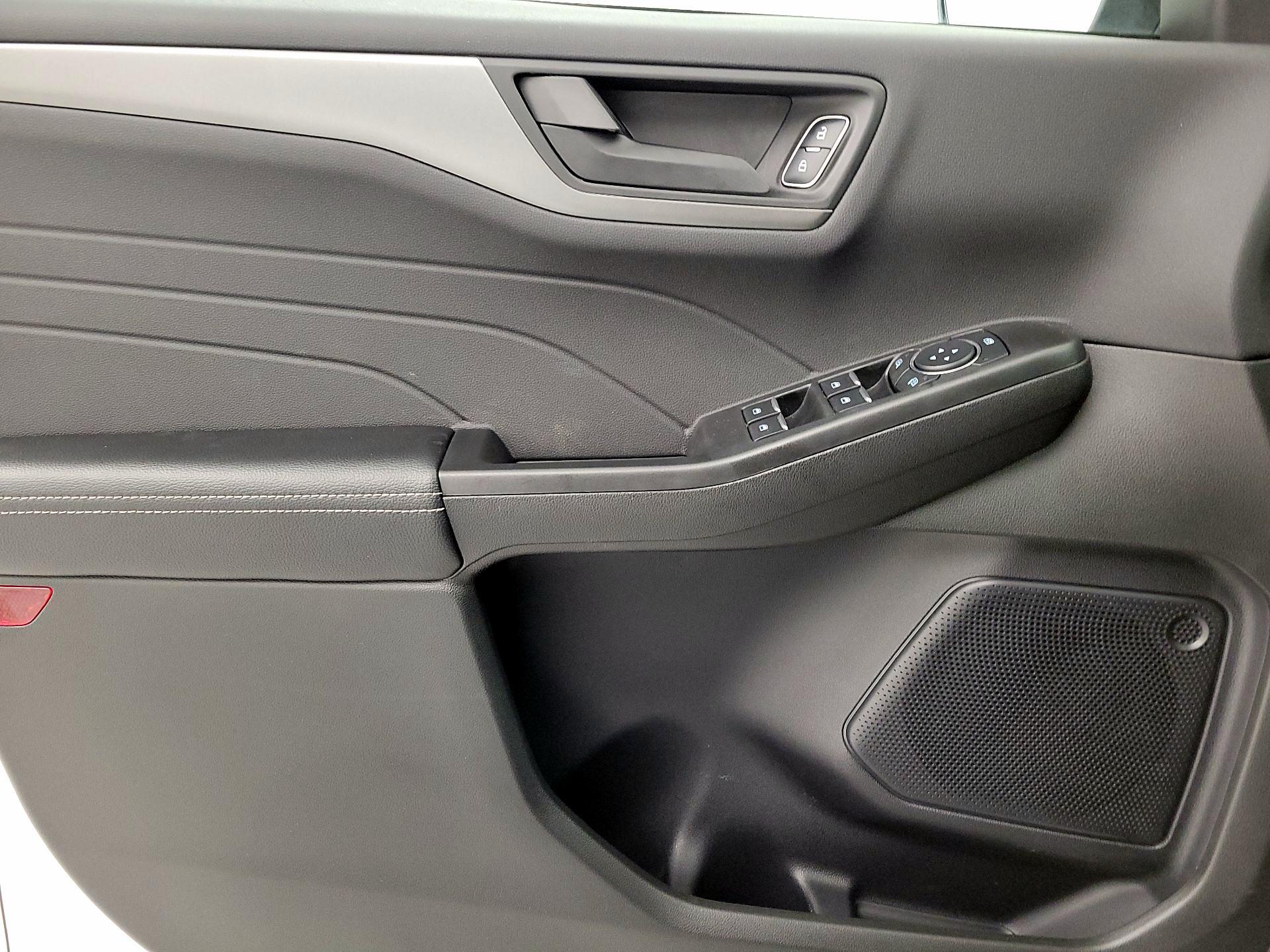 Thumbnail: 2023 Ford Escape - 12