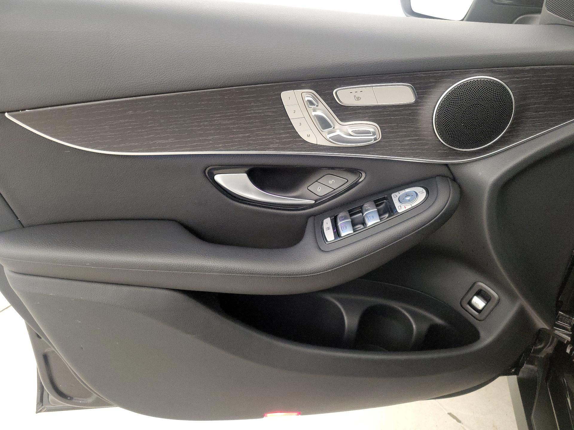 Thumbnail: 2022 Mercedes-Benz GLC - 12