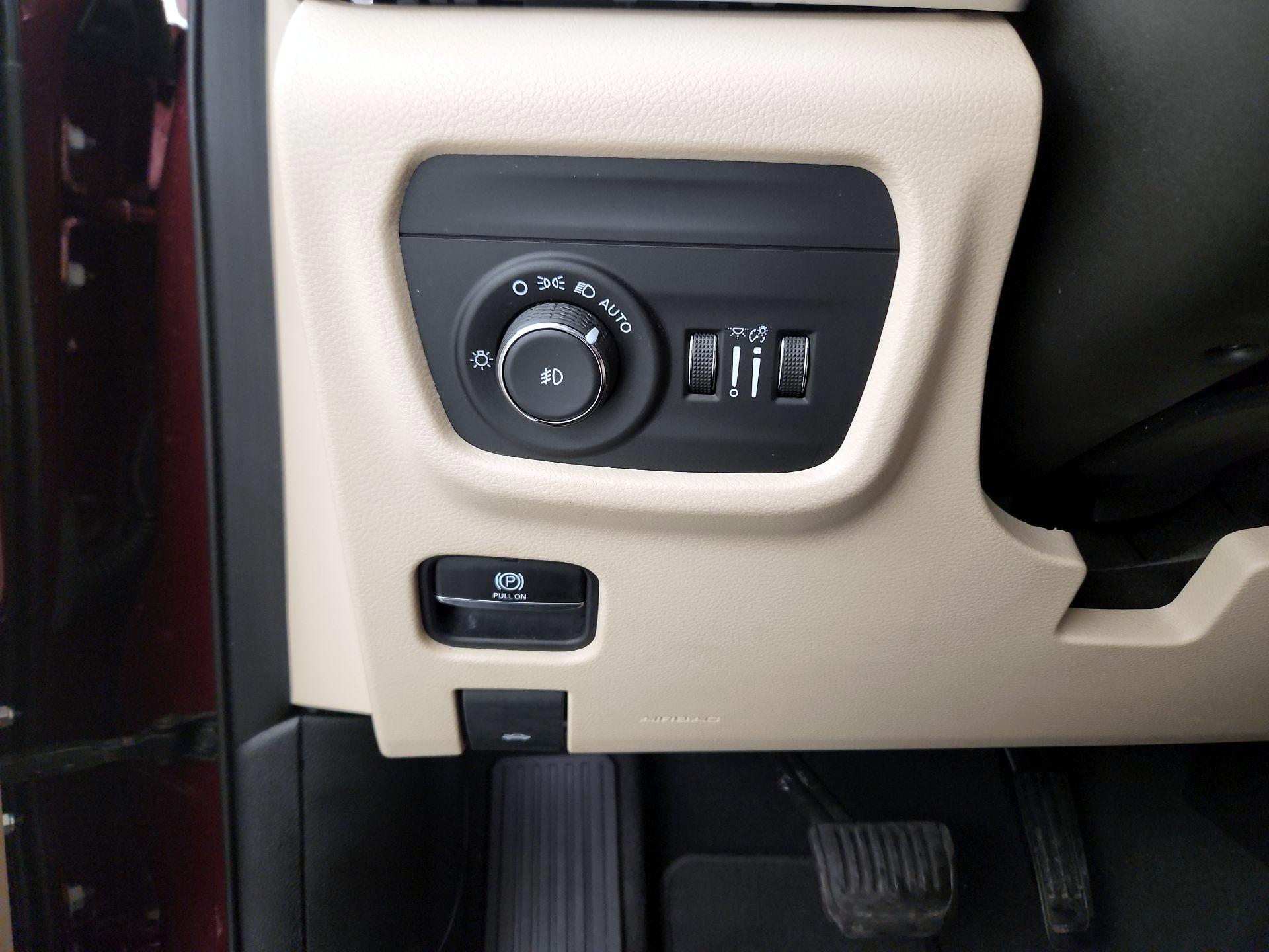 Thumbnail: 2021 Jeep Grand Cherokee L - 13