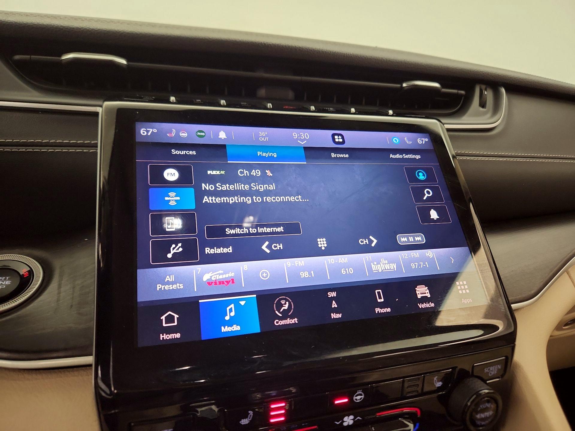 Thumbnail: 2021 Jeep Grand Cherokee L - 15