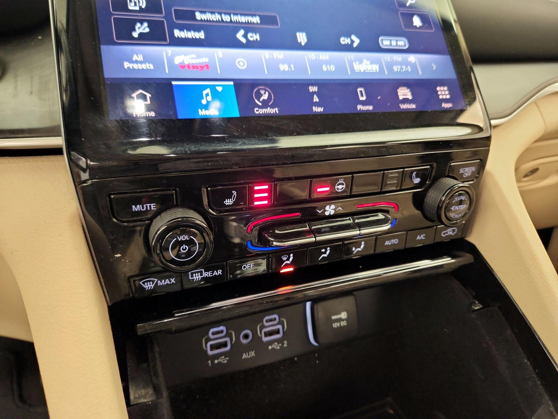 Thumbnail: 2021 Jeep Grand Cherokee L - 16