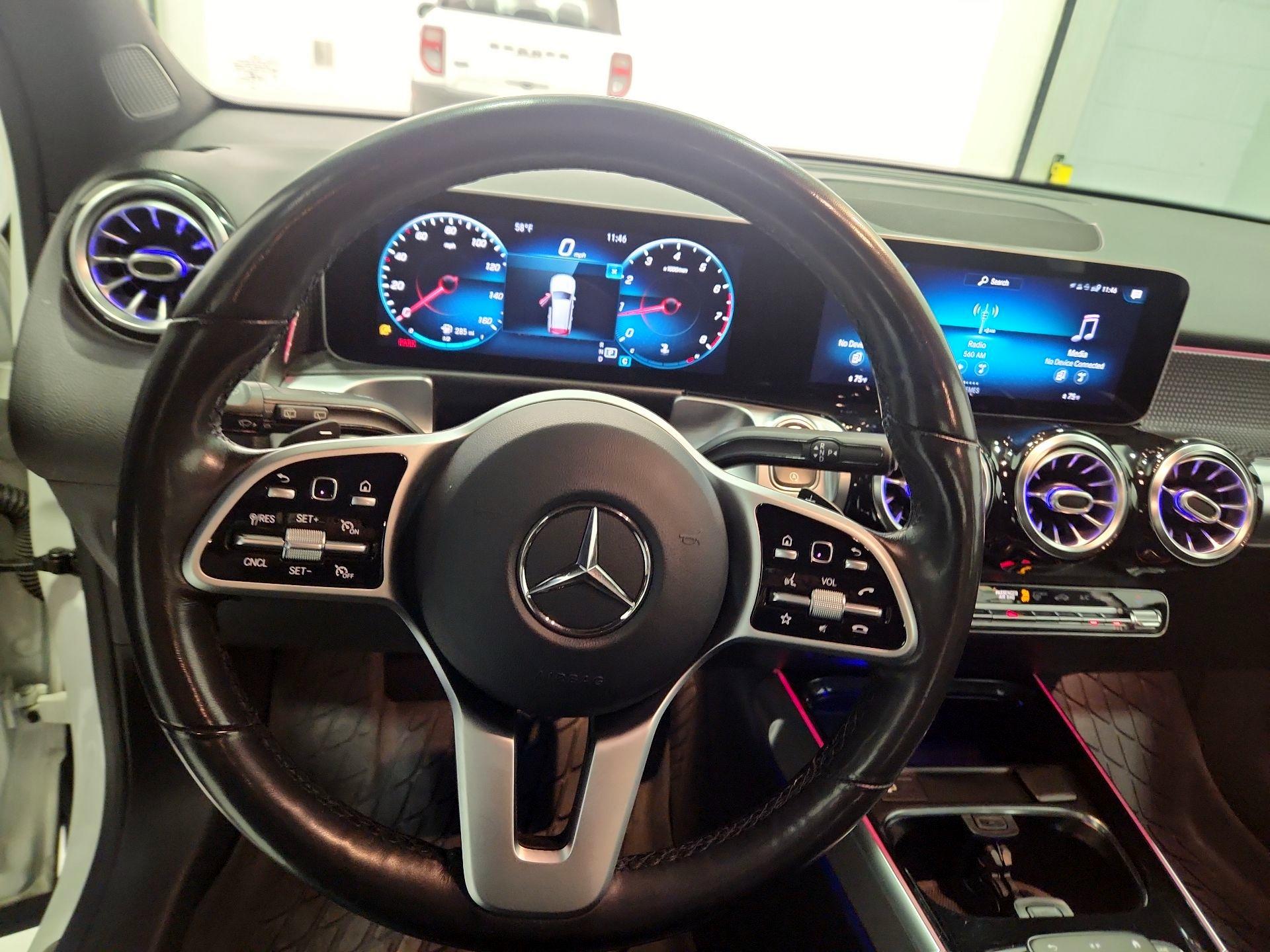 Thumbnail: 2021 Mercedes-Benz GLB - 10