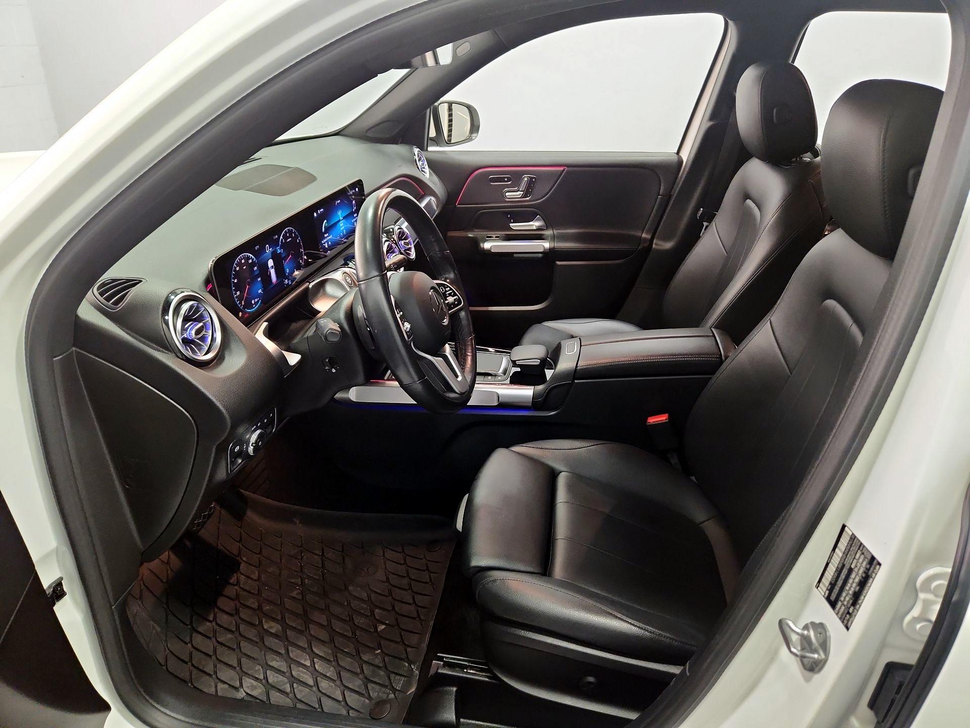 Thumbnail: 2021 Mercedes-Benz GLB - 11