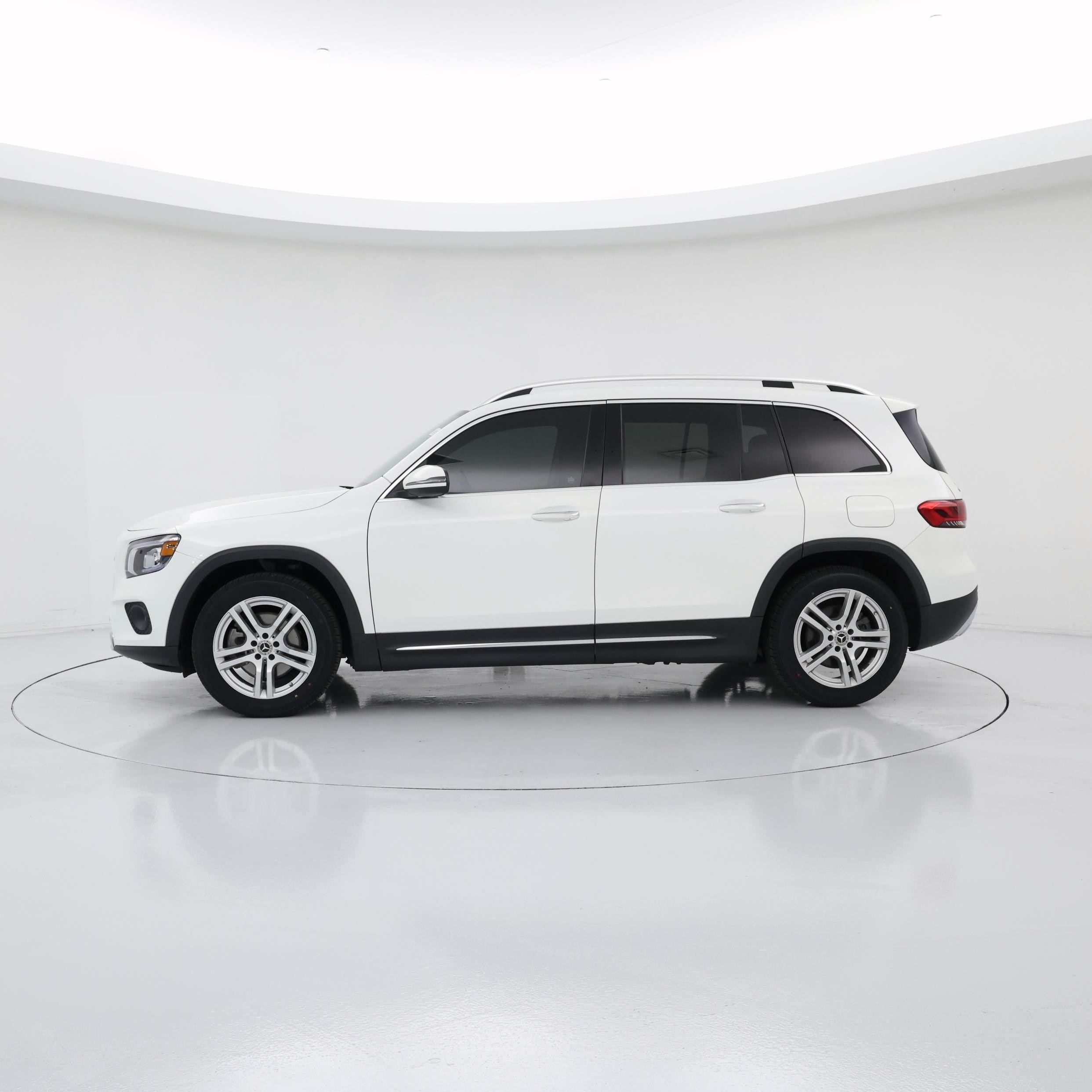 Thumbnail: 2021 Mercedes-Benz GLB - 3