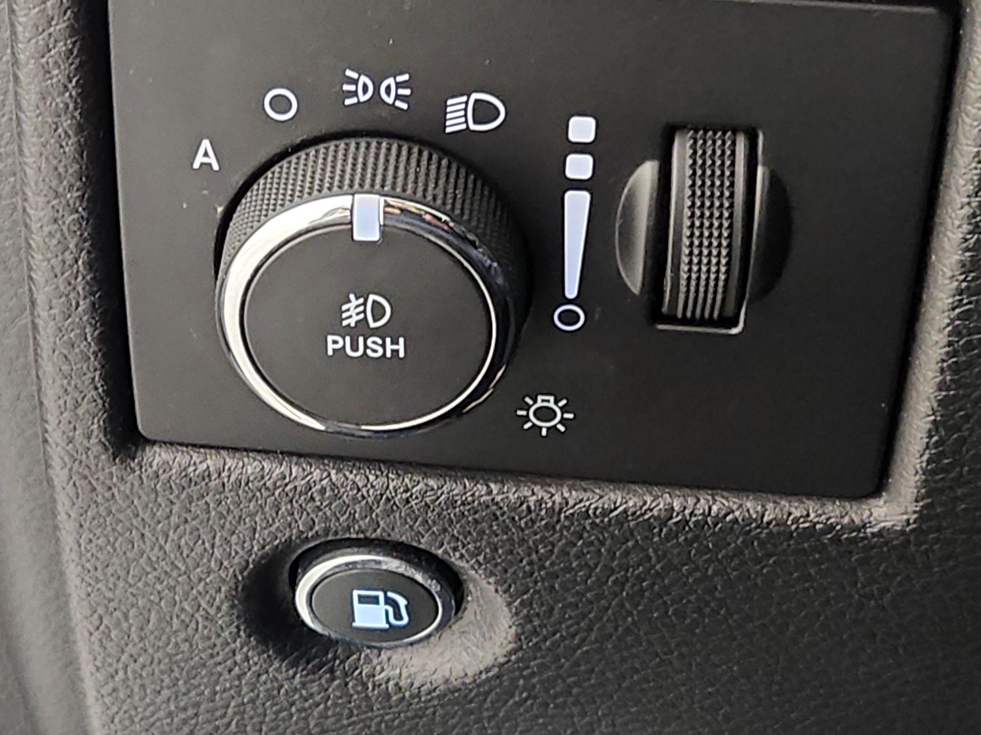 Thumbnail: 2020 Jeep Grand Cherokee - 13