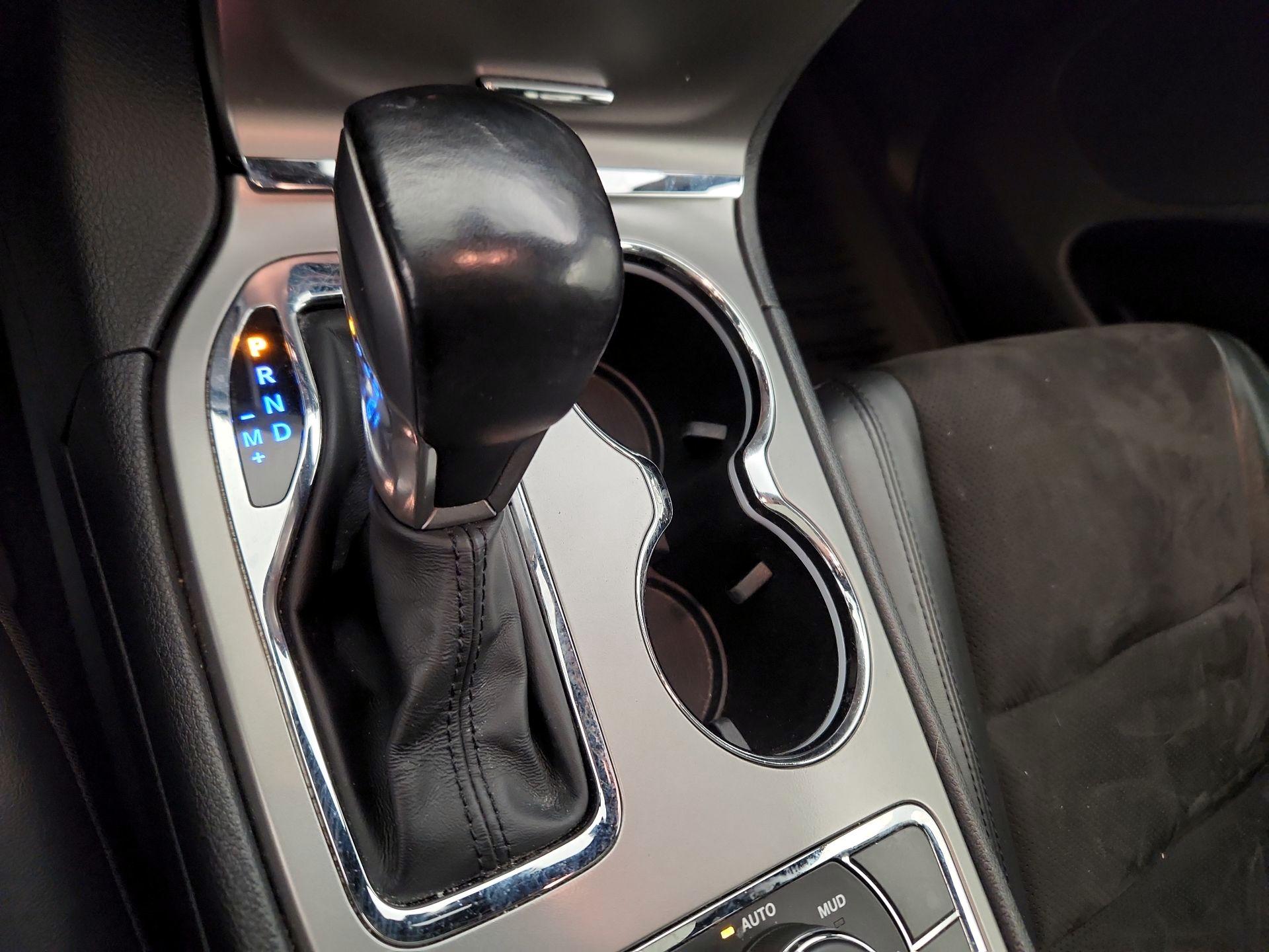 Thumbnail: 2020 Jeep Grand Cherokee - 18