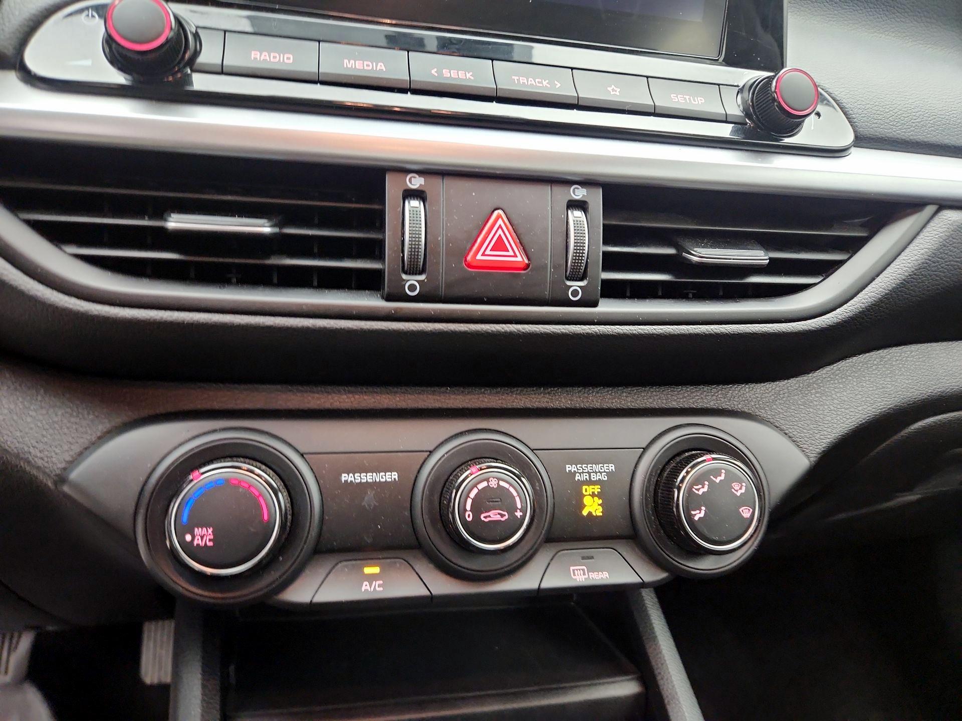 Thumbnail: 2024 Kia Forte - 16