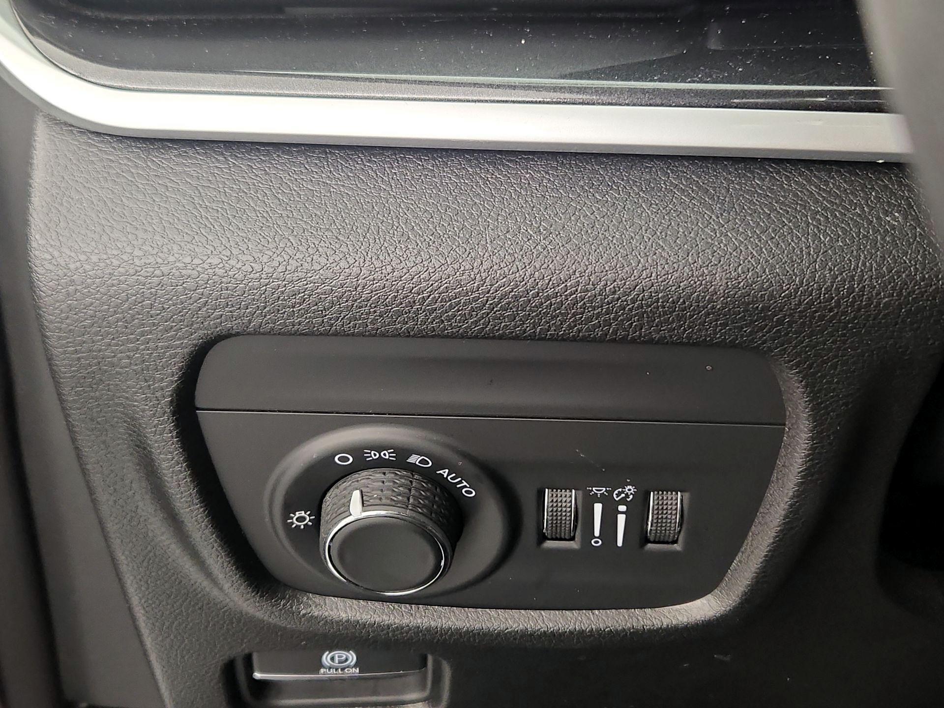 Thumbnail: 2023 Jeep Grand Cherokee - 13