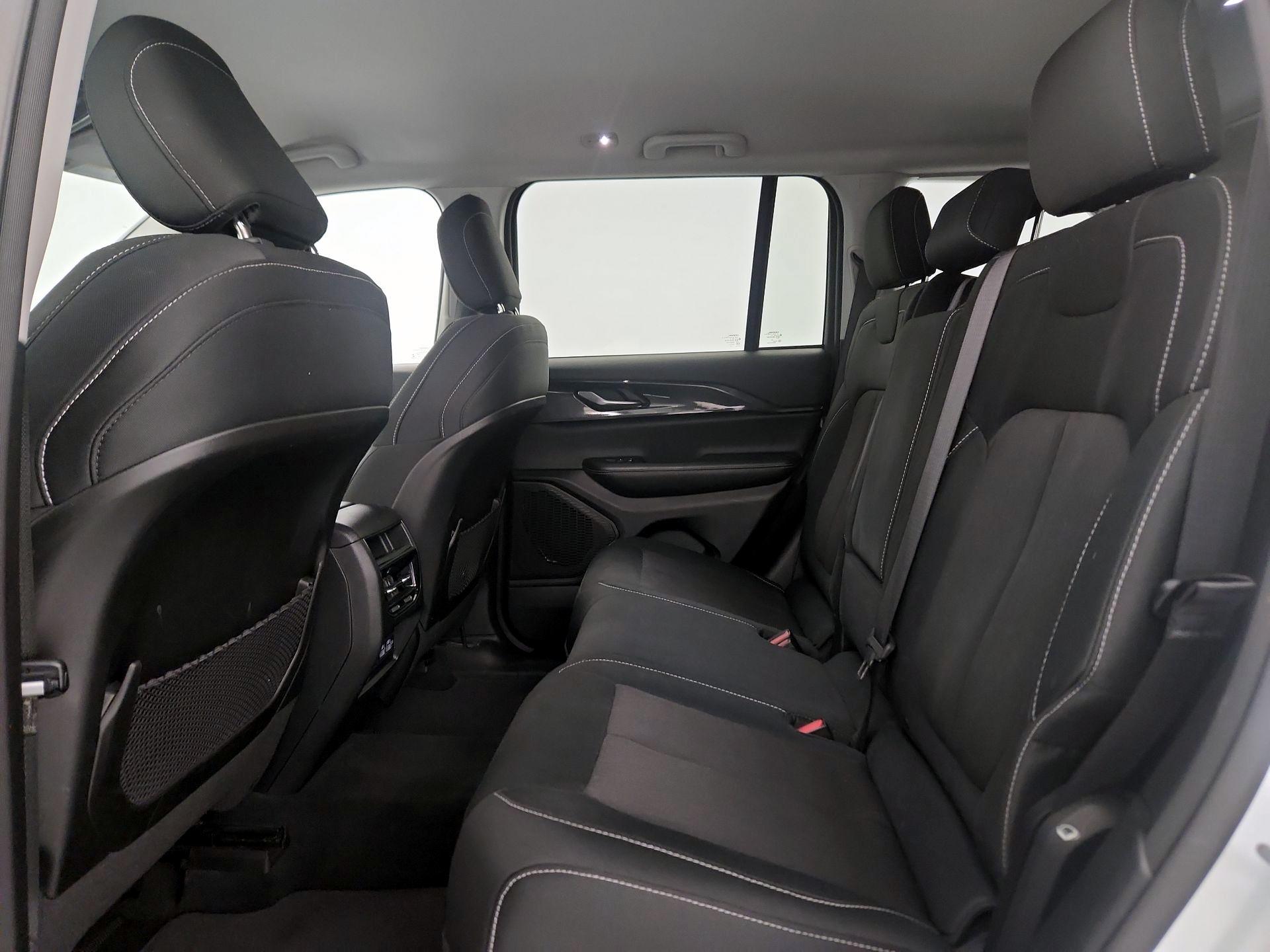 Thumbnail: 2023 Jeep Grand Cherokee - 19