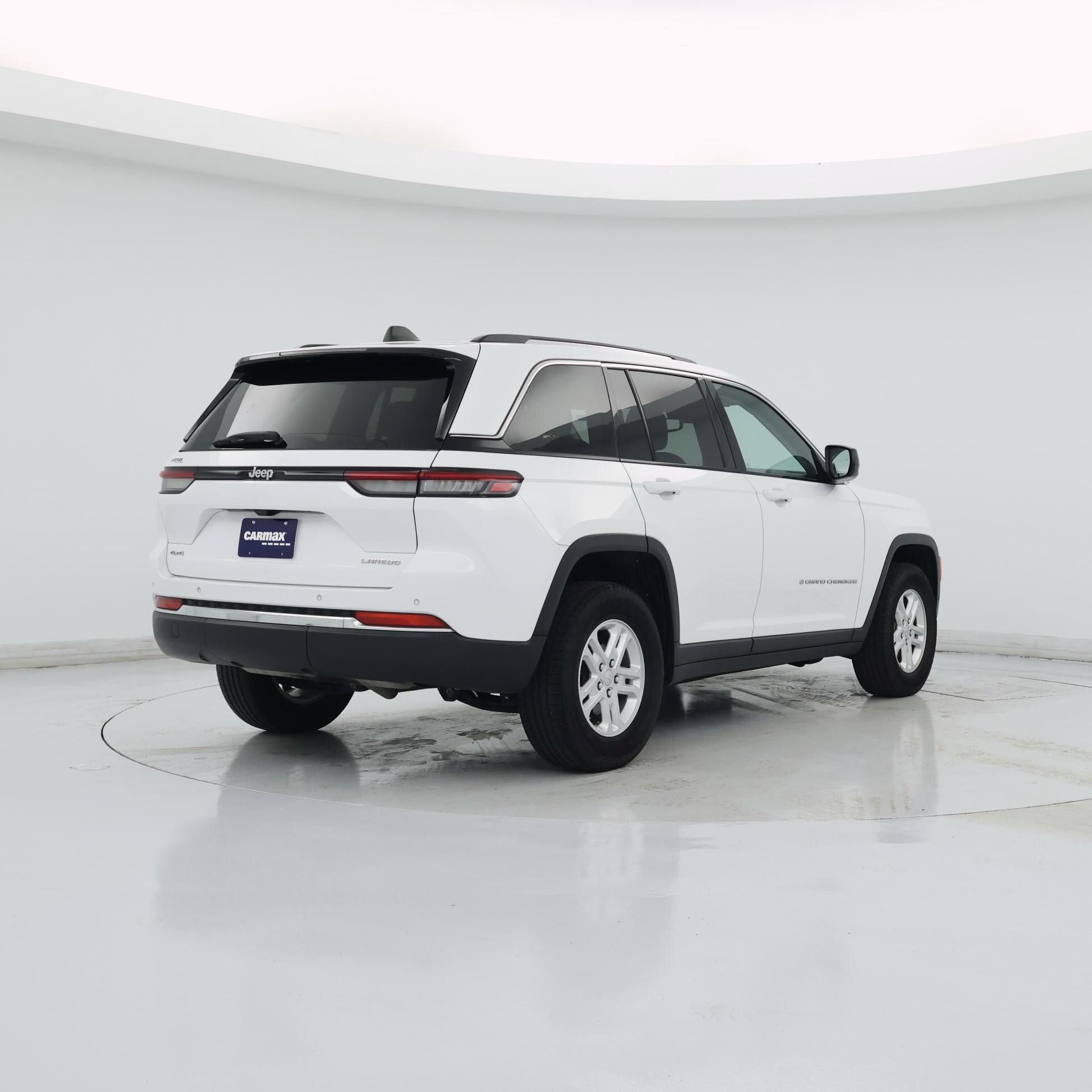 Thumbnail: 2023 Jeep Grand Cherokee - 8