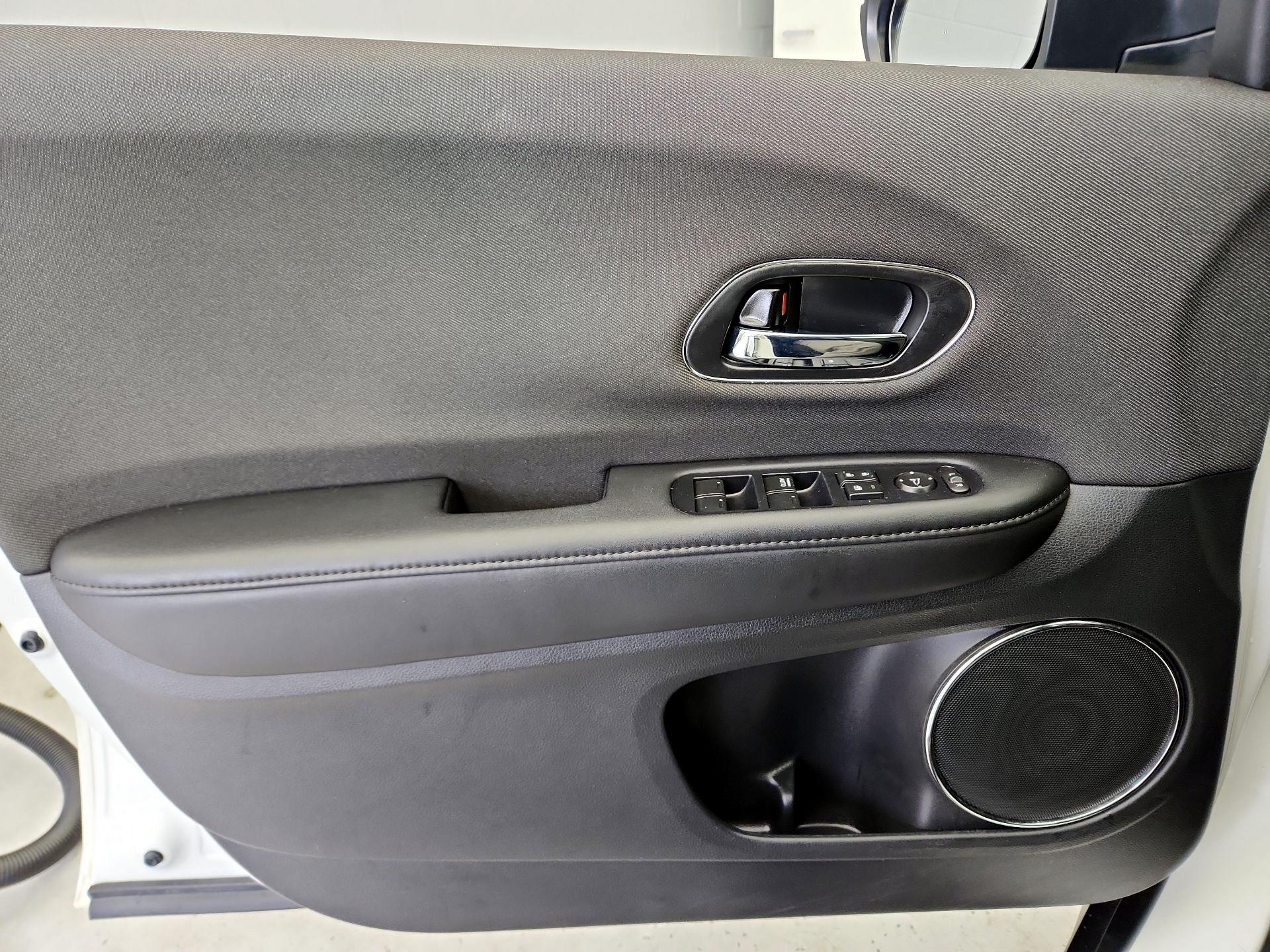 Thumbnail: 2020 Honda HR-V - 12