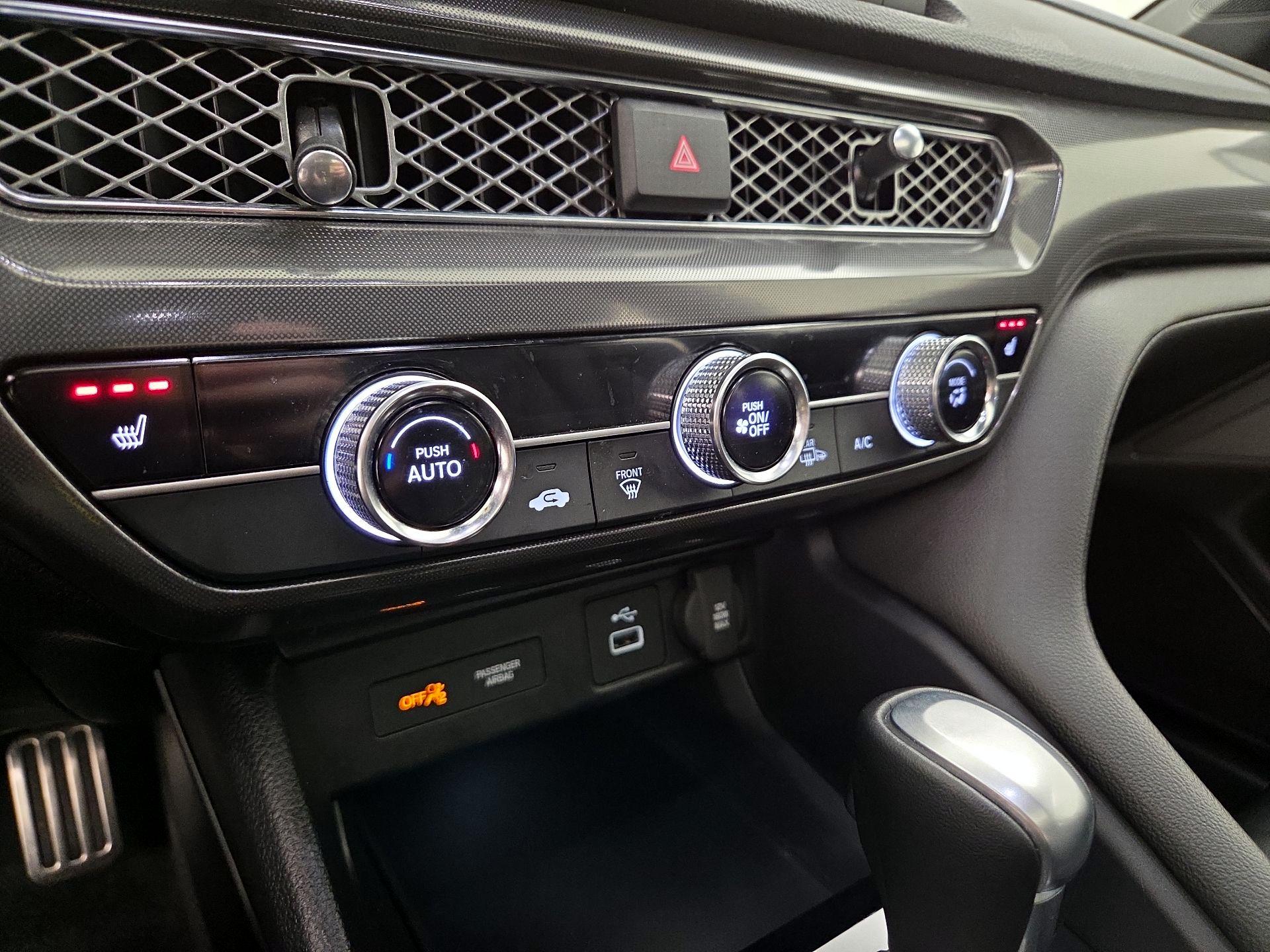 Thumbnail: 2023 Acura Integra - 16