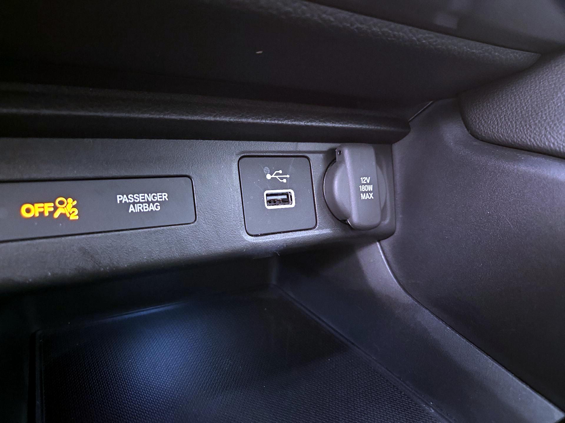 Thumbnail: 2023 Acura Integra - 18