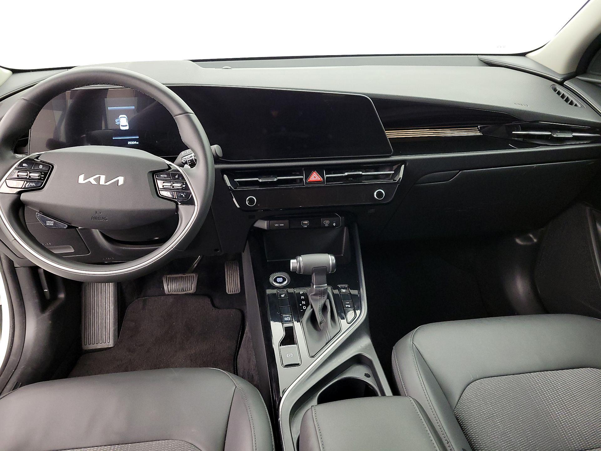 Thumbnail: 2023 Kia Niro - 9