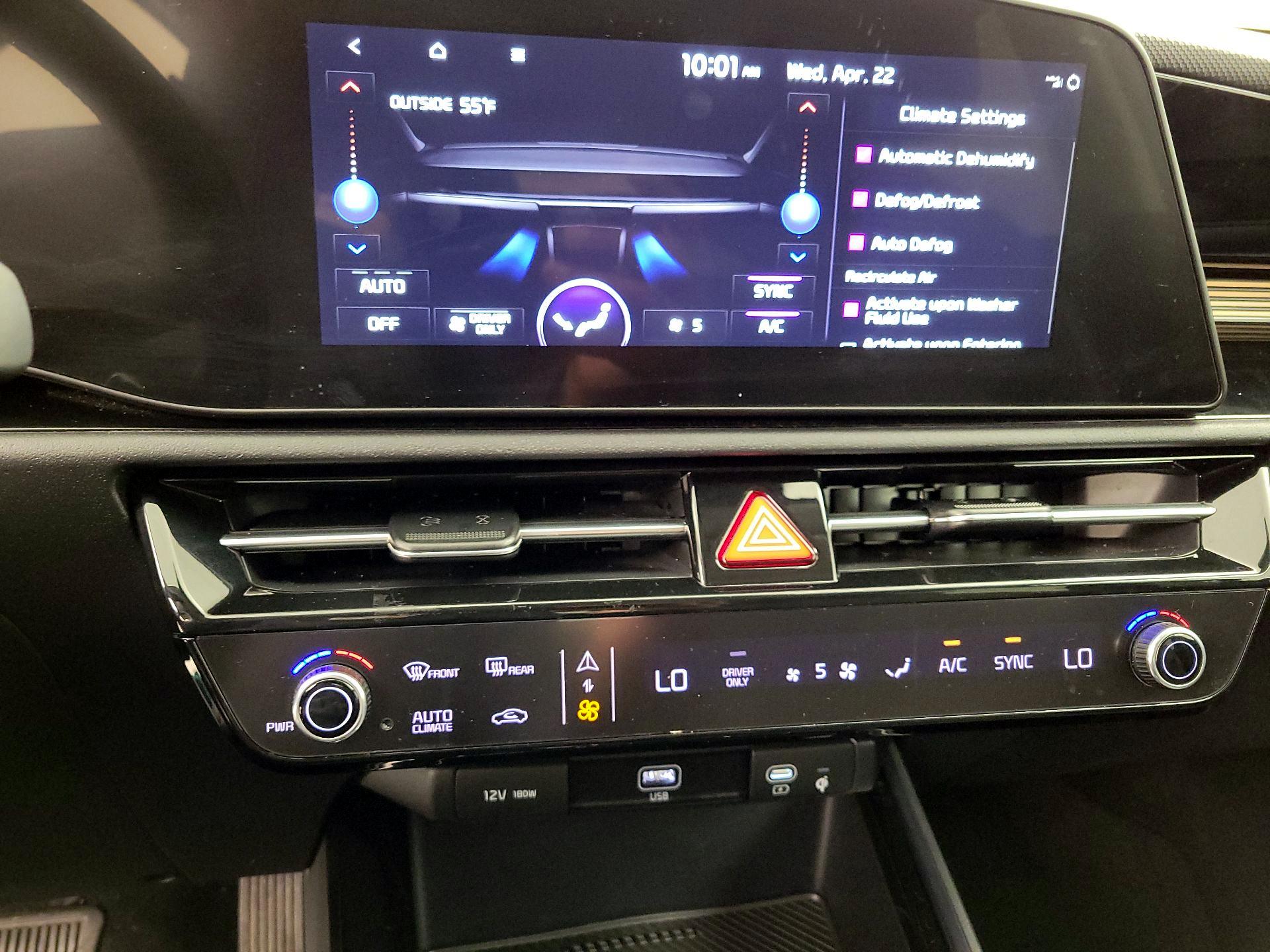 Thumbnail: 2023 Kia Niro - 17