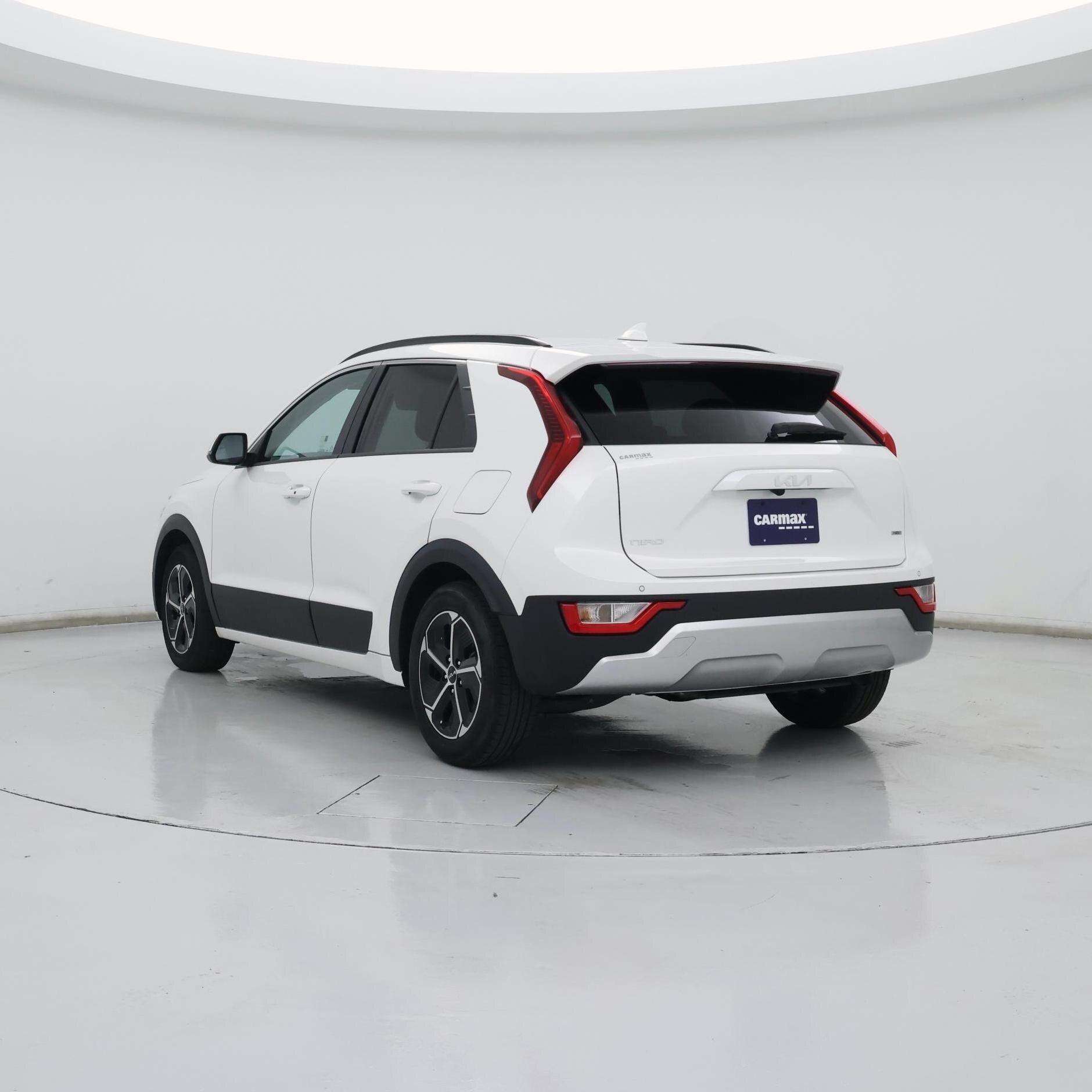 Thumbnail: 2023 Kia Niro - 2