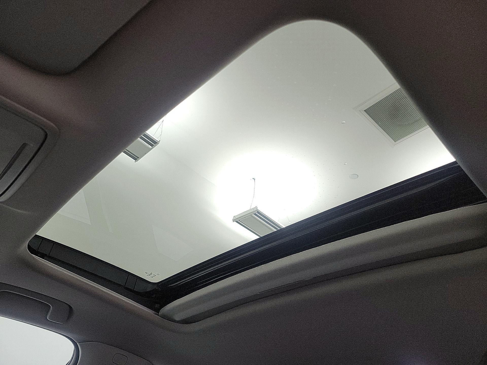 Thumbnail: 2023 Acura Integra - 18