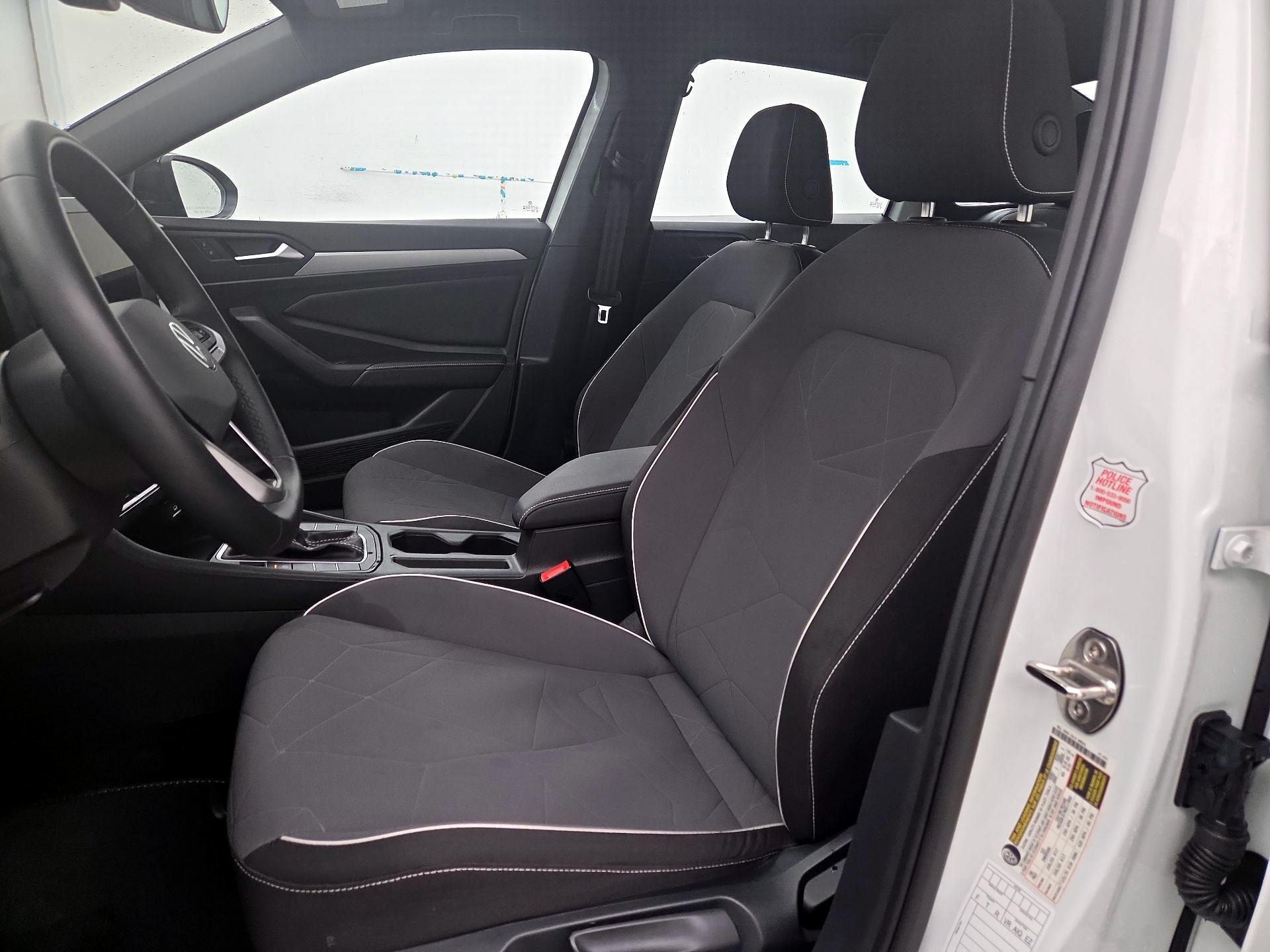 Thumbnail: 2025 Volkswagen Jetta - 11