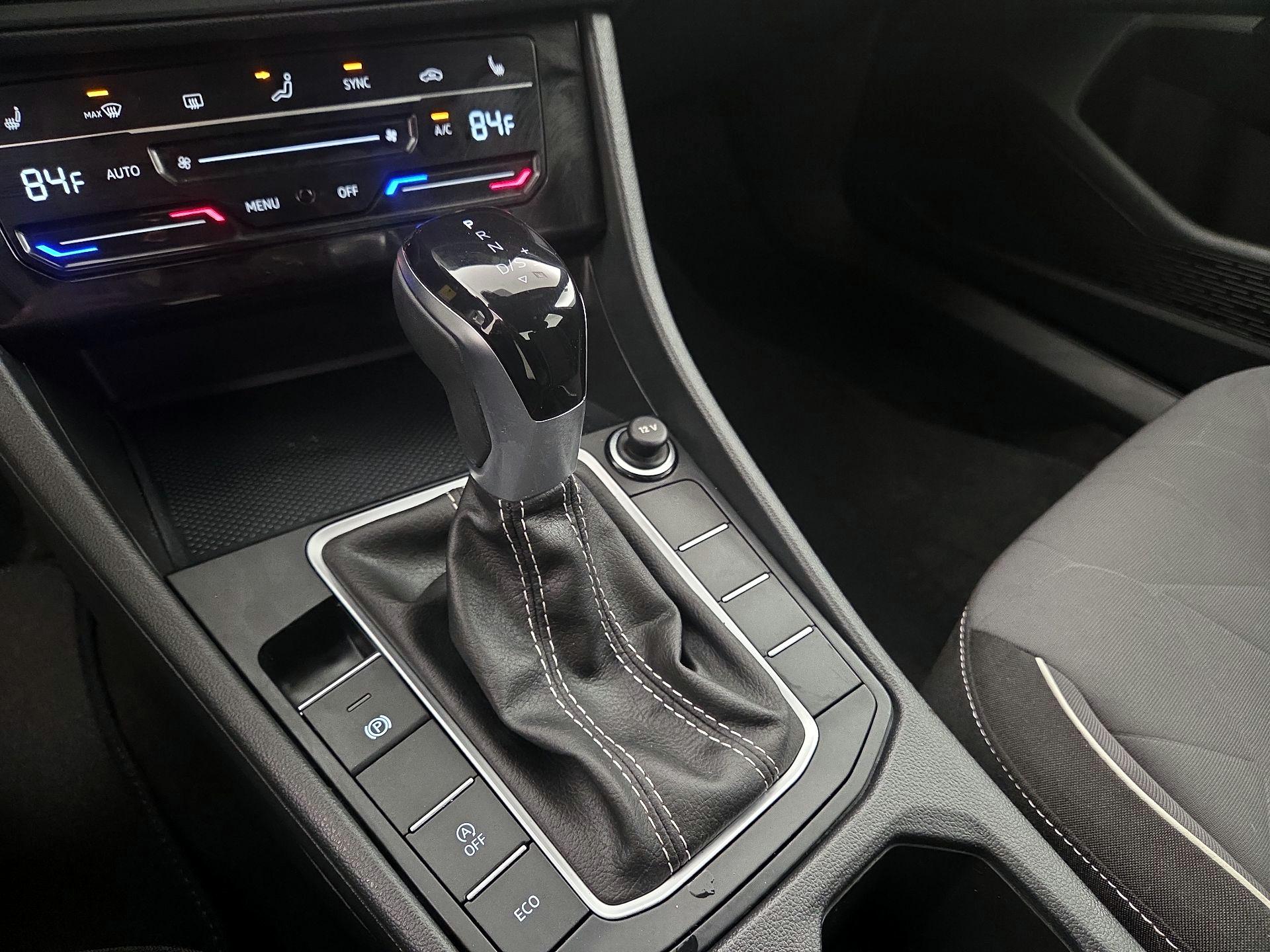 Thumbnail: 2025 Volkswagen Jetta - 17