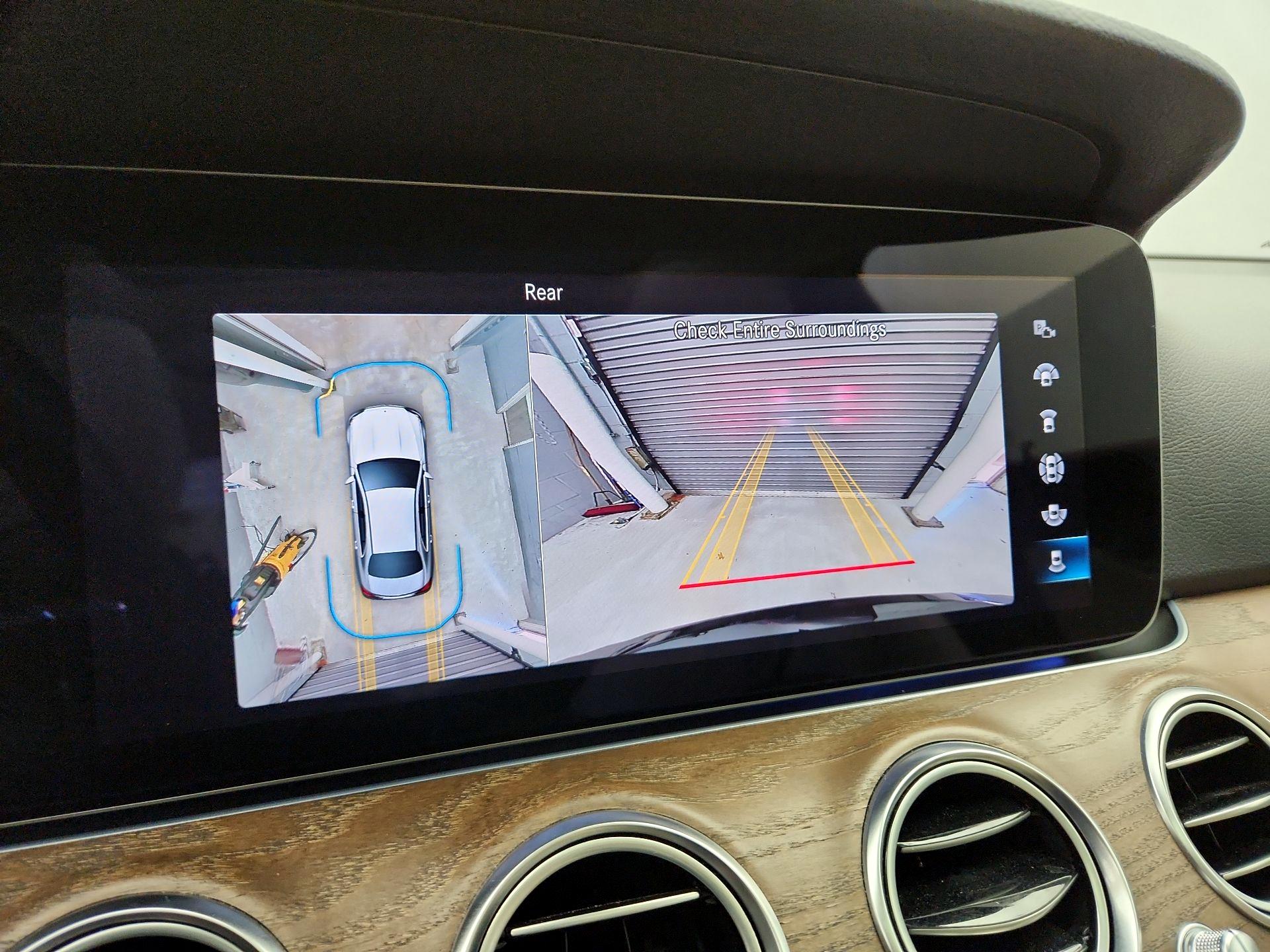 Thumbnail: 2022 Mercedes-Benz E-Class - 15