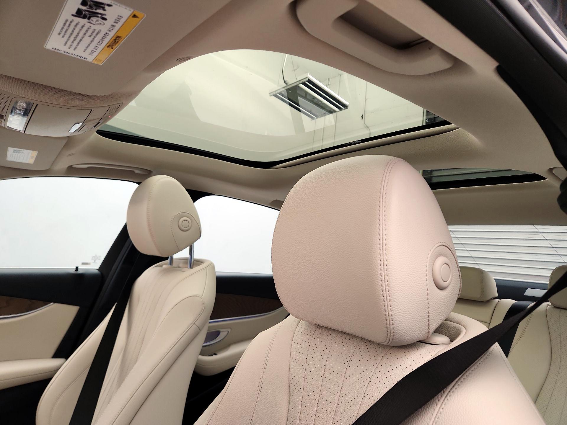 Thumbnail: 2022 Mercedes-Benz E-Class - 20