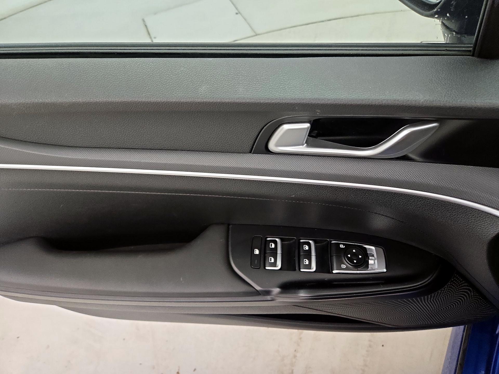 Thumbnail: 2023 Kia K5 - 12